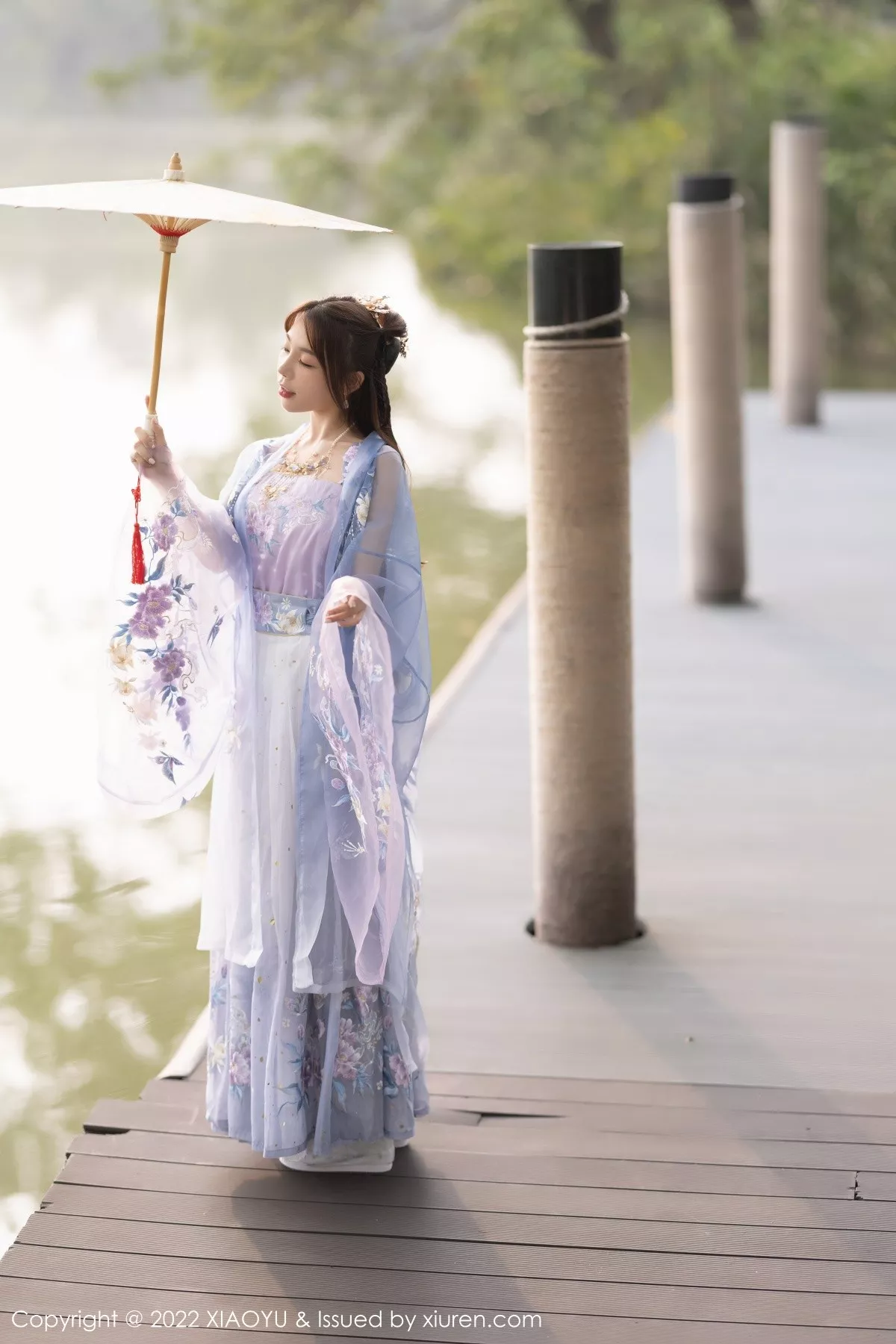 秀人集.com_[XiaoYu画语界]Vol.866_女神徐莉芝Booty杭州旅拍浅紫色古装服配超薄无内肉丝诱惑写真94P