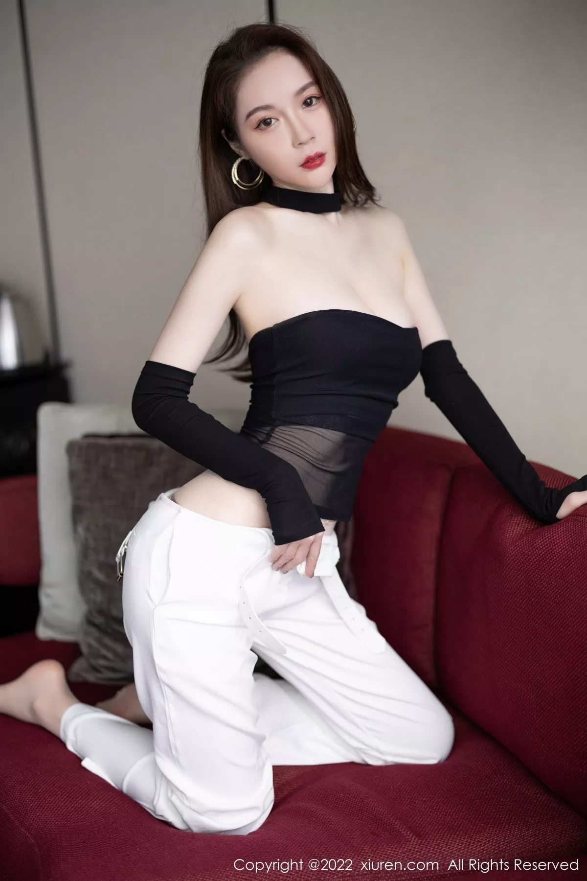 秀人集.com_[XiuRen秀人网]No.5487_模特梦心玥黑色轻透露肩网纱配白长裤半脱秀曼妙身姿诱惑写真80P