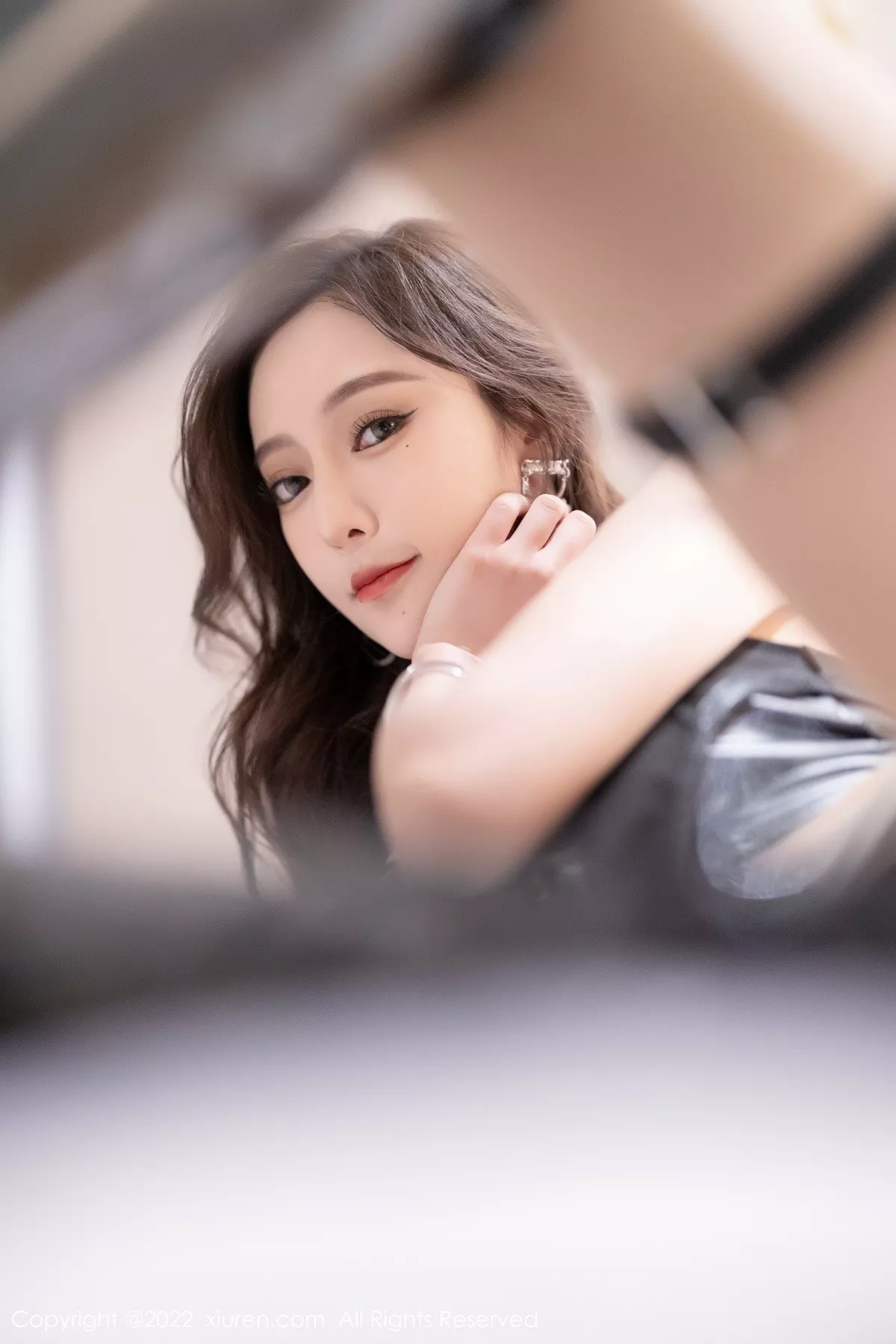 秀人集.com_[XiuRen秀人网]No.5494_女神王馨瑶yanni厦门旅拍黑色皮质服饰配超薄肉丝撩人诱惑写真78P