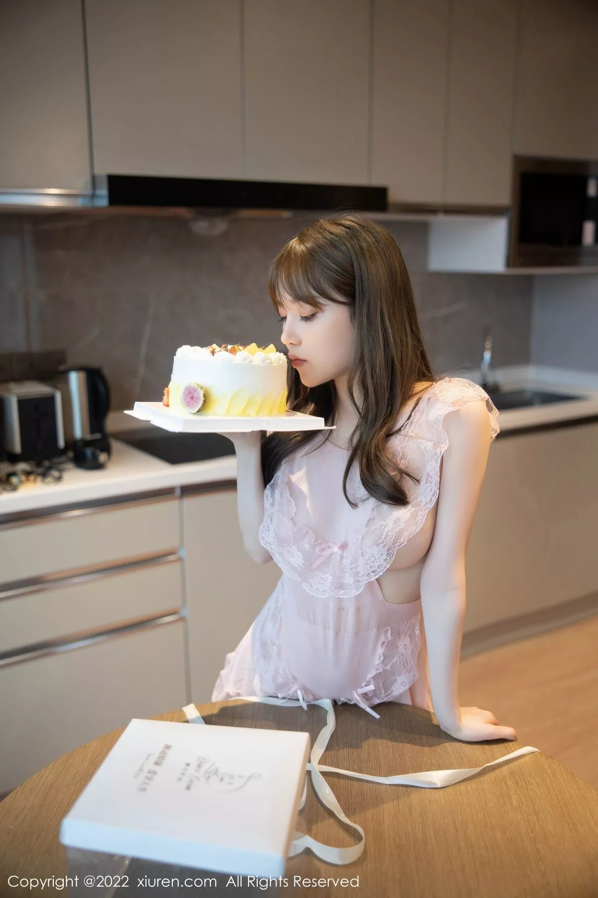 秀人集.com_[XiuRen秀人网]No.5497_模特豆瓣酱私房性感粉色轻透睡裙真空秀豪乳翘臀惹火诱惑写真90P