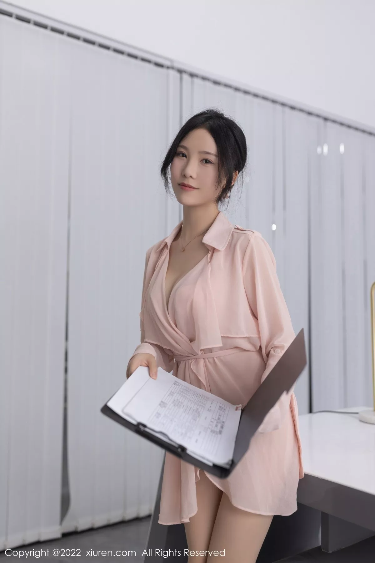 秀人集.com_[XiuRen秀人网]No.5657_模特利世职员装扮粉色薄透连衣裙露性感粉色蕾丝内衣诱惑写真77P