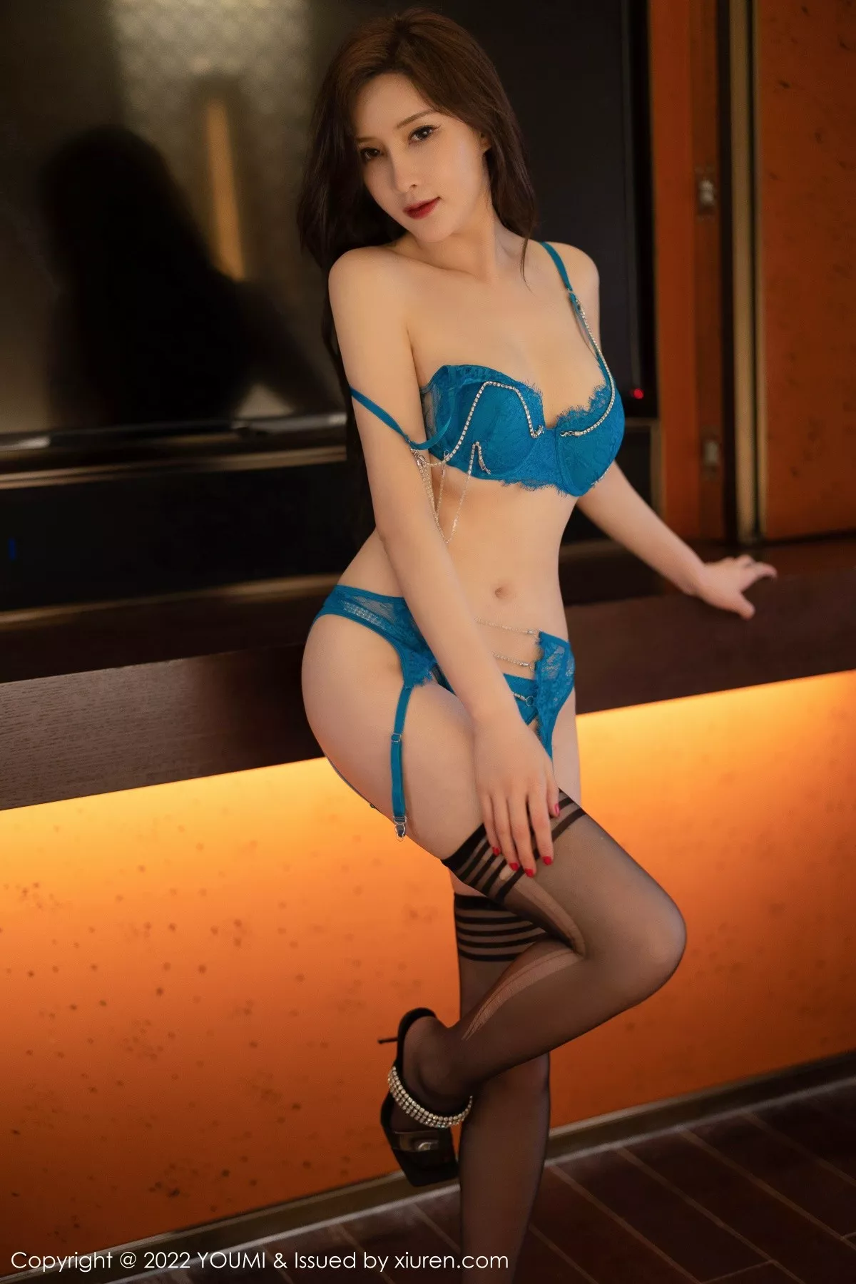 秀人集.com_[YouMi尤蜜荟]Vol.848_女神奶瓶土肥圆私房性感蓝色蕾丝内衣配黑丝吊袜完美诱惑写真76P