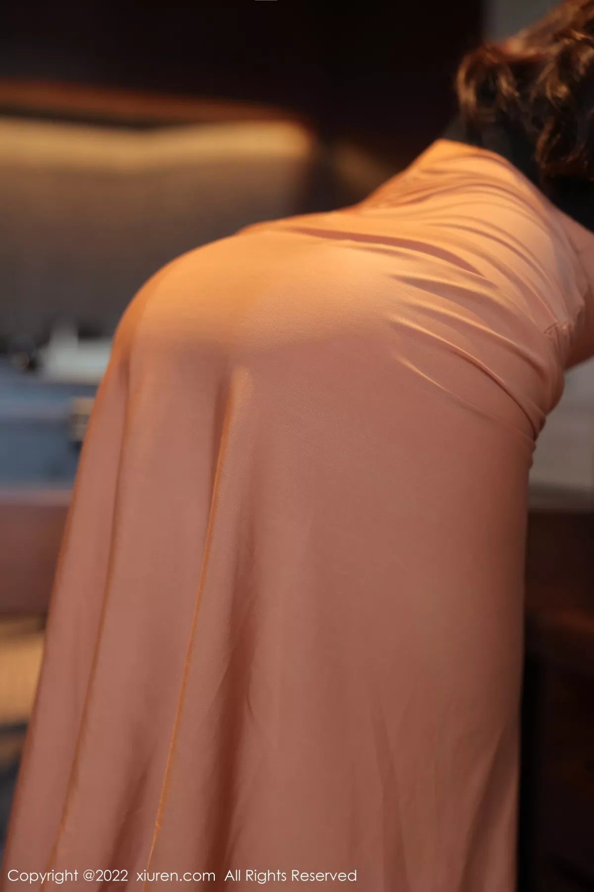 秀人集.com_[XiuRen秀人网]No.5669_模特顾乔楠Cora橙色收身连衣裙配原色丝袜秀完美身材诱惑写真122P