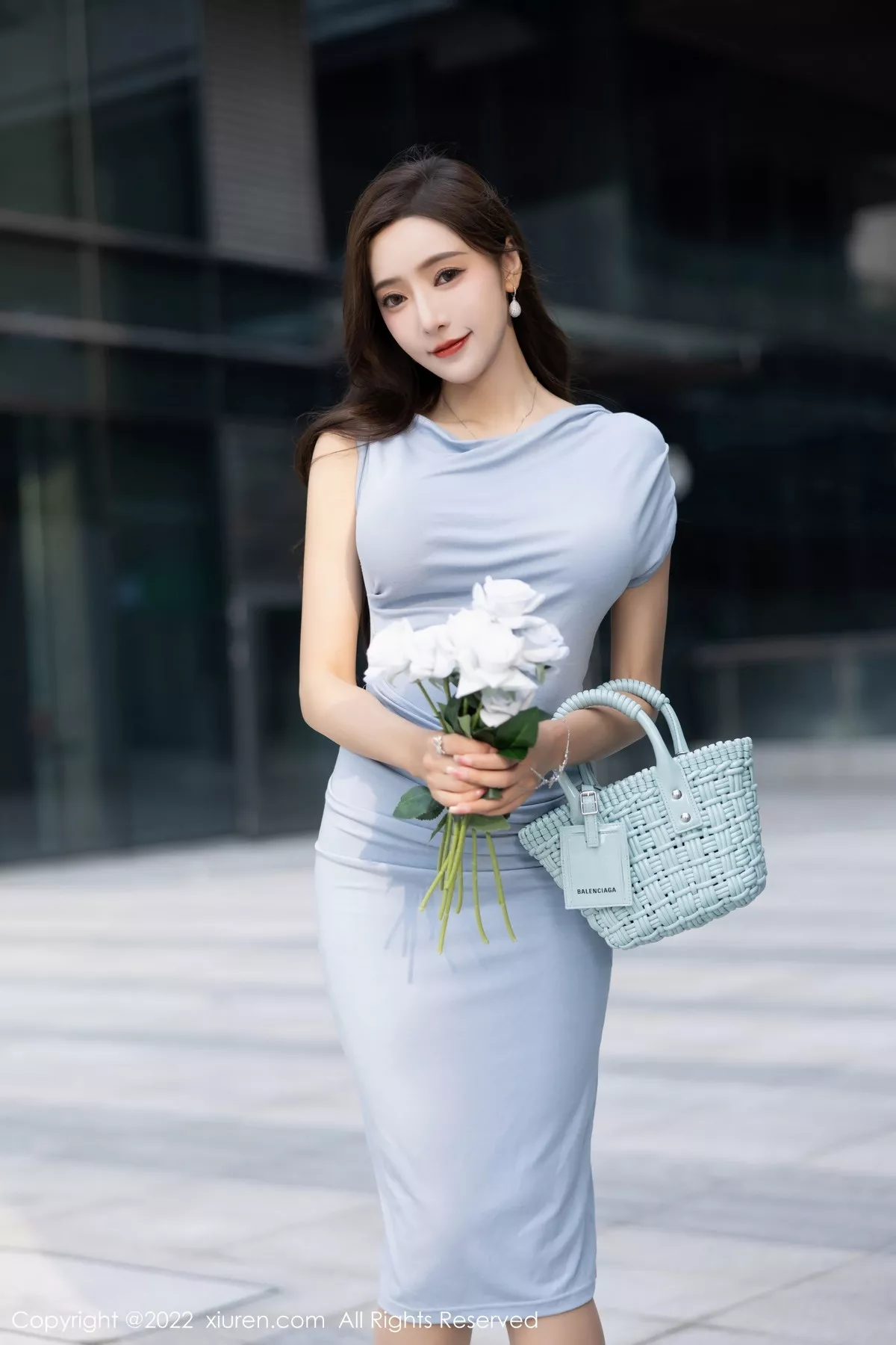 秀人集.com_[XiuRen秀人网]No.5674_女神王馨瑶yanni脱蓝灰连衣裙露紫色蕾丝内衣超薄肉丝诱惑写真90P