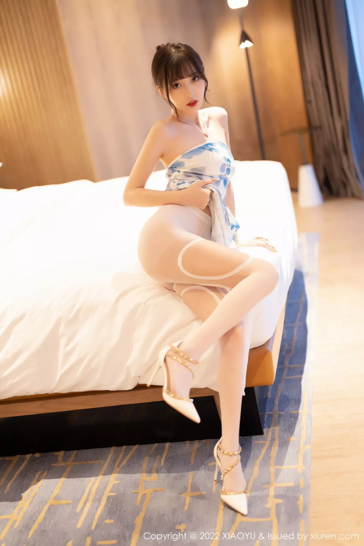 秀人集.com_[XiaoYu画语界]Vol.877_模特林星阑性感露肩带图案连衣短配超薄白丝袜秀美腿迷人写真85P