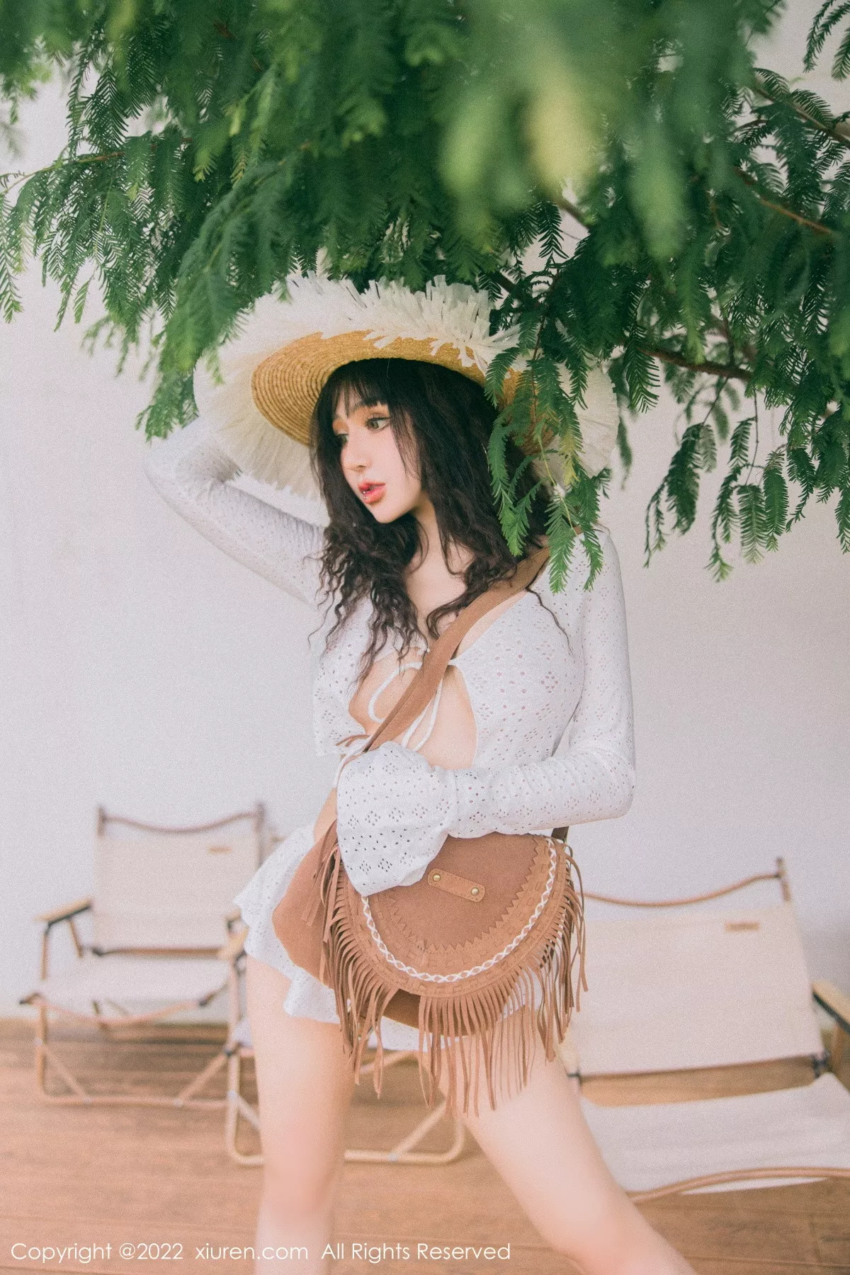 秀人集.com_[XiuRen秀人网]No.5683_模特文静儿户外性感白色缕空服饰秀魔鬼身材浑圆翘臀诱惑写真84P