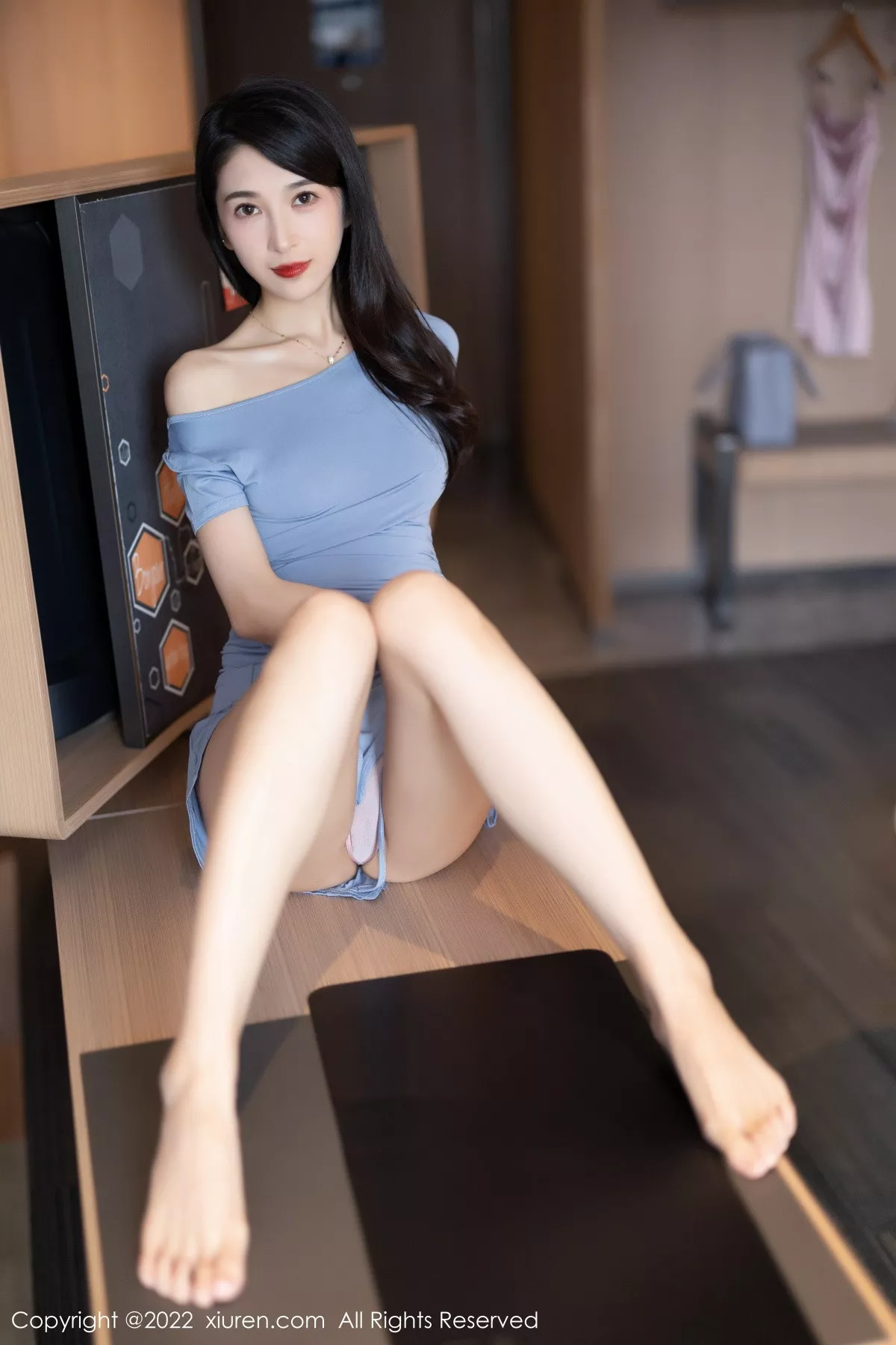 秀人集.com_[XiuRen秀人网]No.5692_模特林乐一紫色连衣裙+性感粉色睡裙配原色丝袜迷人诱惑写真78P