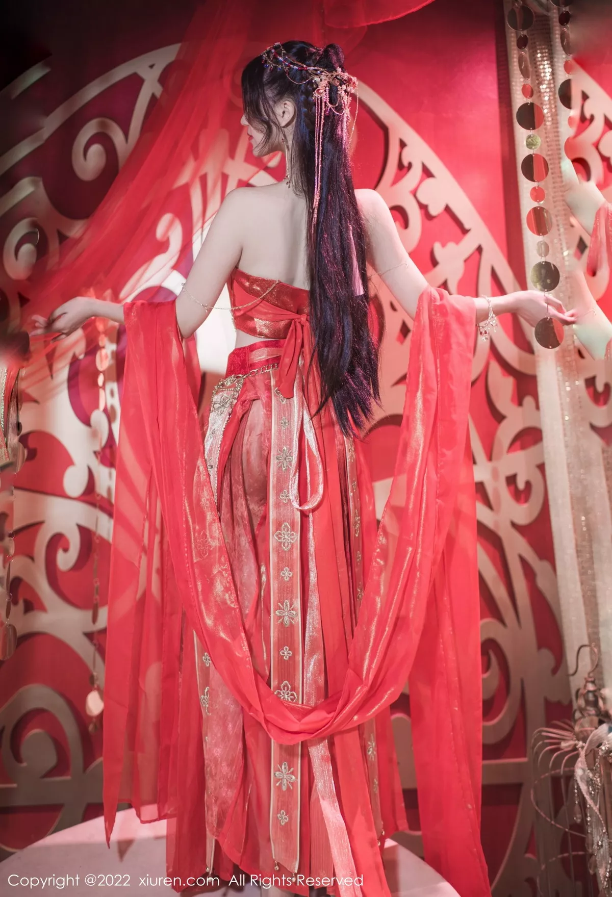 秀人集.com_[XiuRen秀人网]No.5699_模特利世性感西域舞娘扮演红色薄纱连衣裙秀曼妙身姿诱惑写真63P