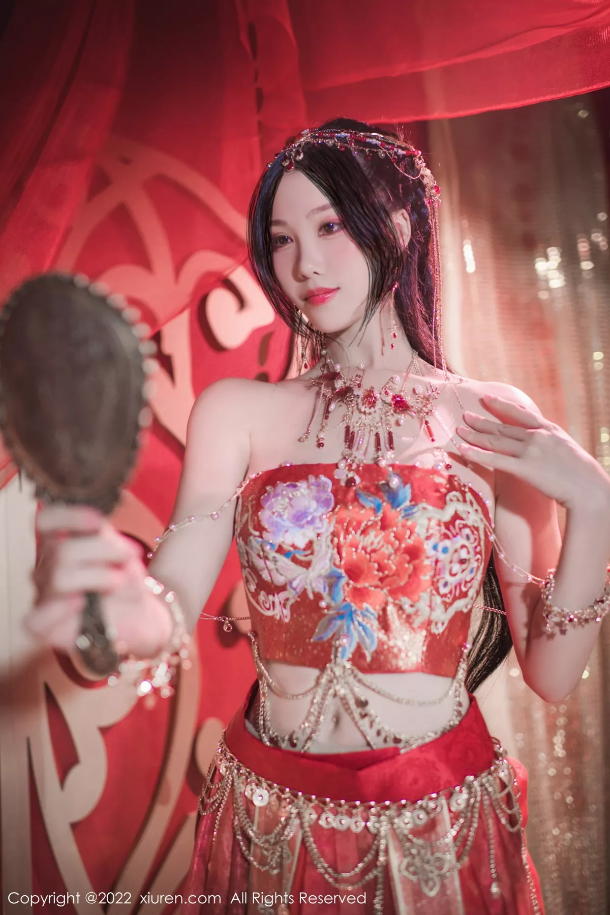 秀人集.com_[XiuRen秀人网]No.5699_模特利世性感西域舞娘扮演红色薄纱连衣裙秀曼妙身姿诱惑写真63P