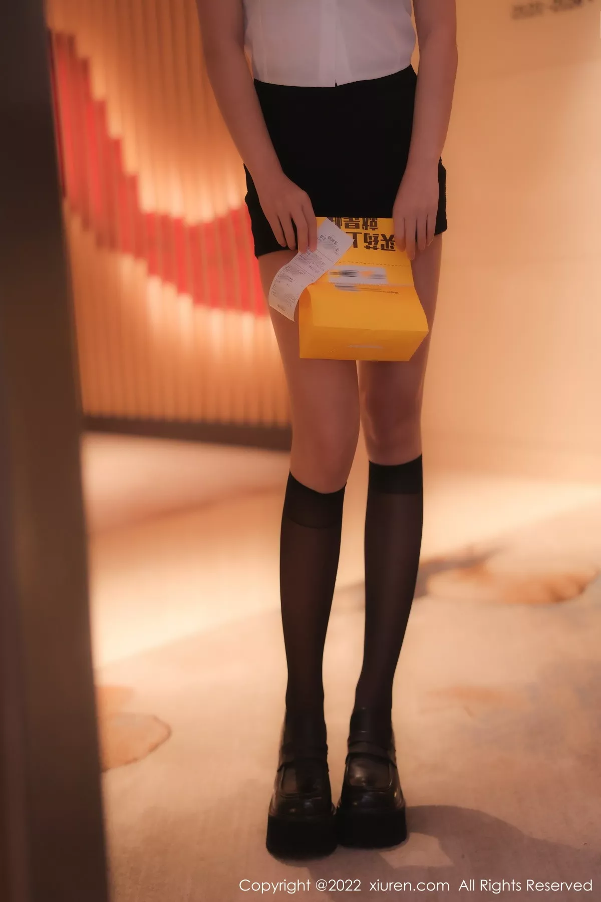 秀人集.com_[XiuRen秀人网]No.5702_新人模特美羊羊宾馆里性感白T配黑短裤露性感薄纱内衣诱惑写真88P