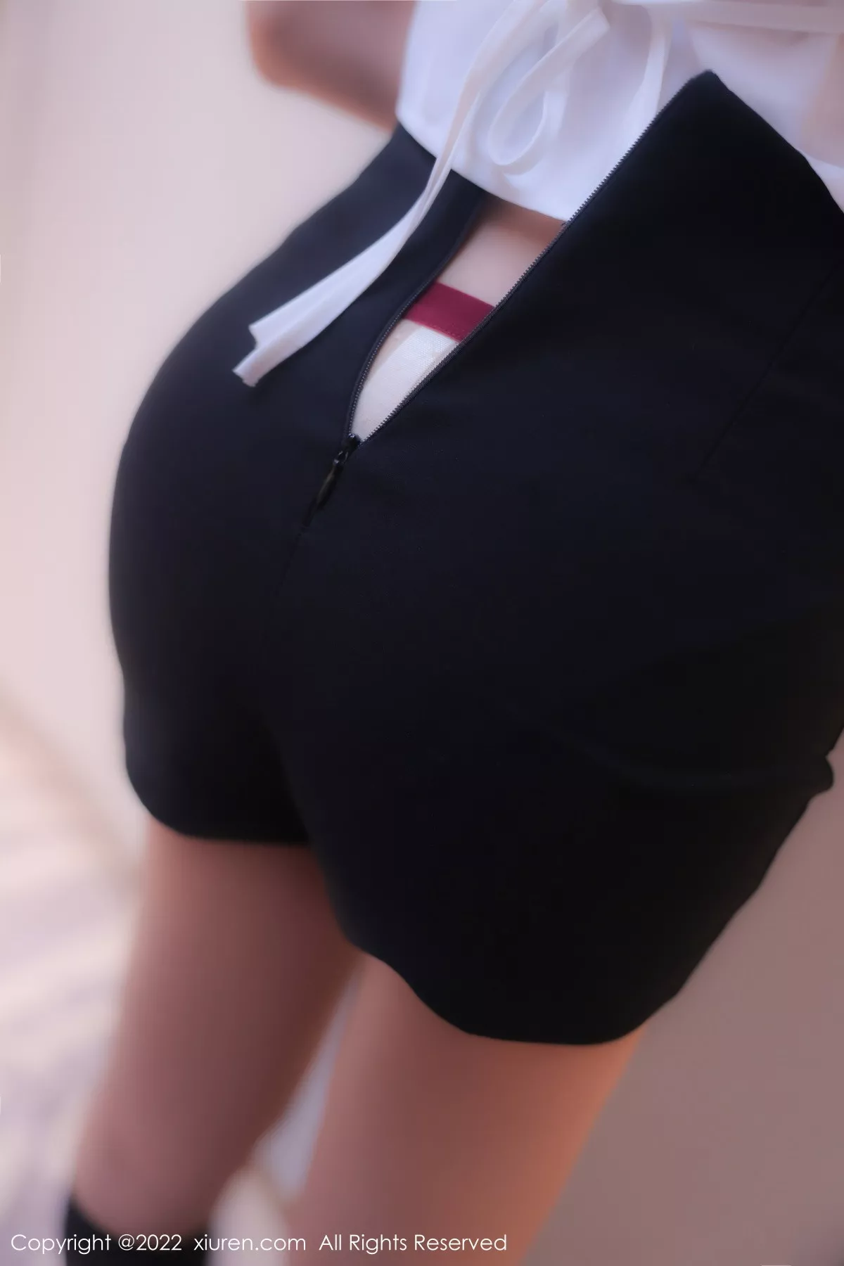 秀人集.com_[XiuRen秀人网]No.5702_新人模特美羊羊宾馆里性感白T配黑短裤露性感薄纱内衣诱惑写真88P