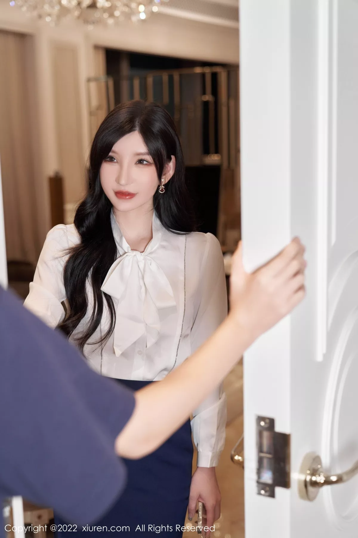 秀人集.com_[XiuRen秀人网]No.5716_女神周于希Sally白色上衣配蓝短裙半脱露橙色蕾丝内衣诱惑写真85P