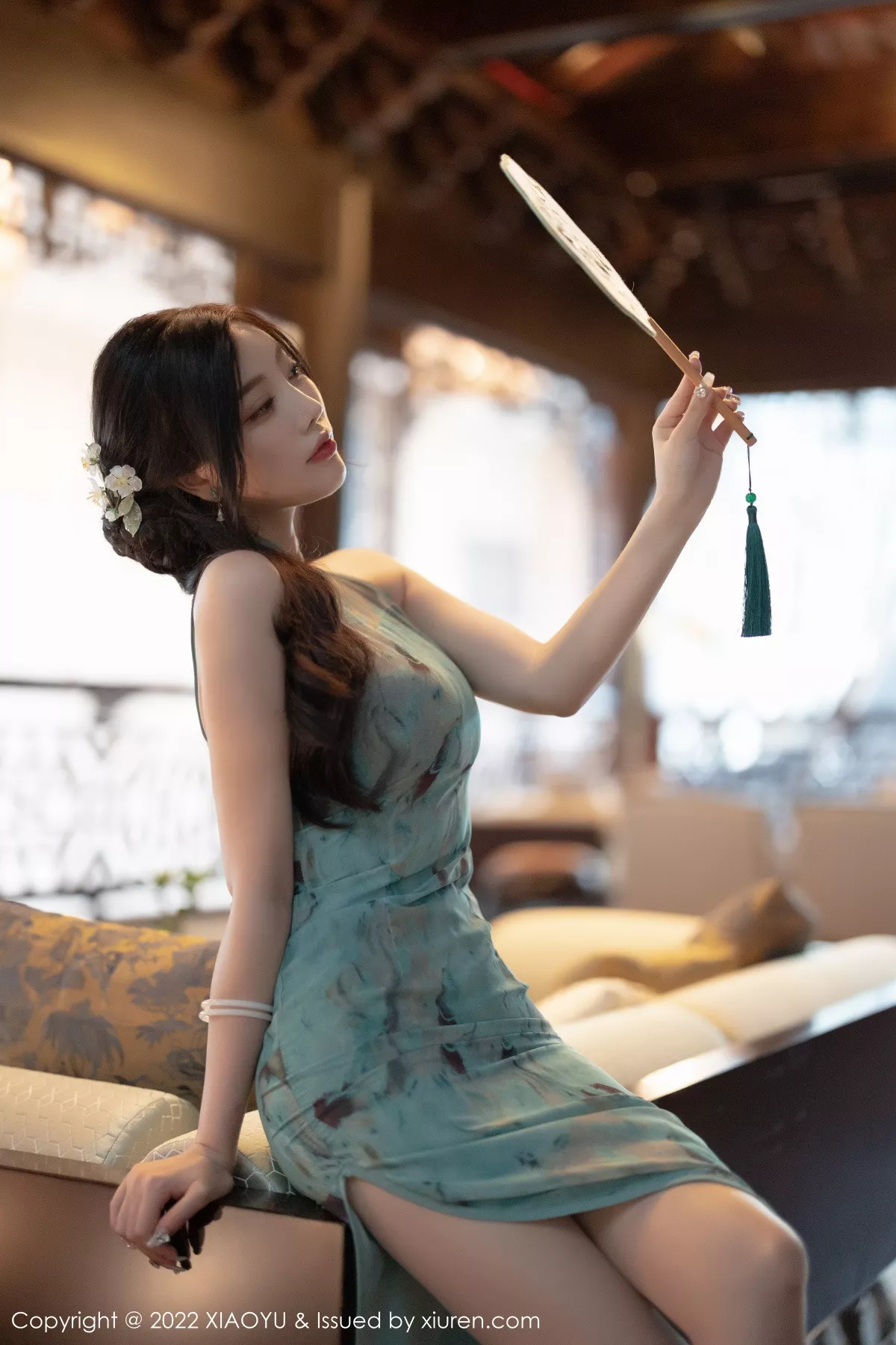 秀人集.com_[XiaoYu画语界]Vol.882_女神杨晨晨Yome户外蓝暗色旗袍配超薄肉丝秀完美身材诱惑写真92P