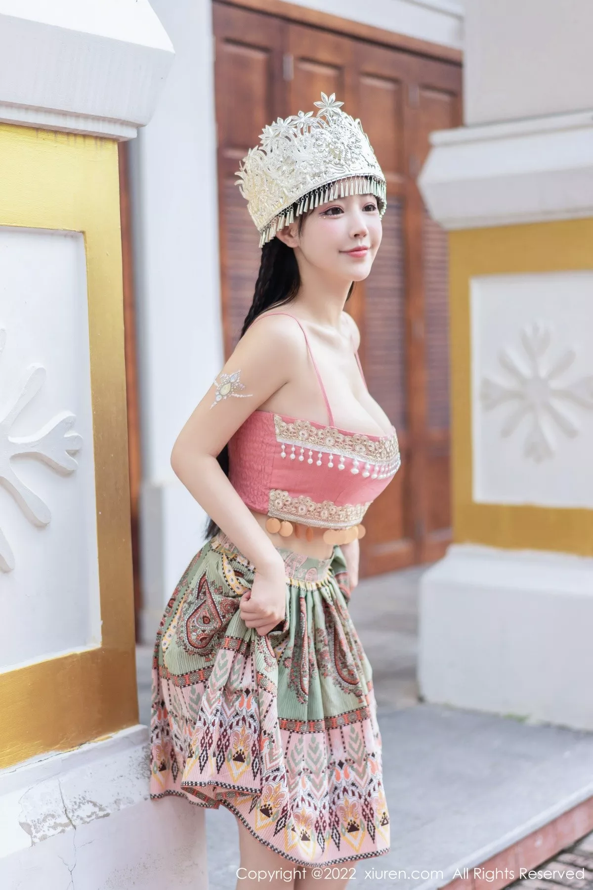 秀人集.com_[XiuRen秀人网]No.5615_女神朱可儿Flora民族服饰装扮性感粉色吊带露傲人豪乳诱惑写真70P