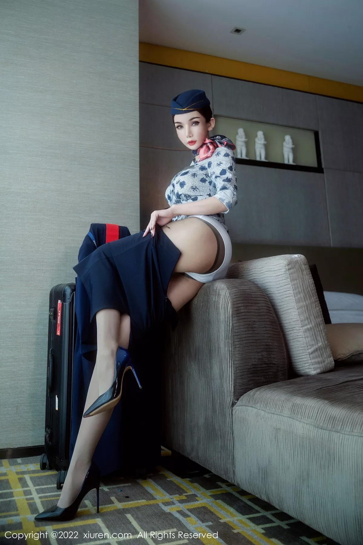 秀人集.com_[XiuRen秀人网]No.5609_模特陈怡曼御姐空乘系列私房半脱露透视内衣秀惹火身材诱惑写真61P