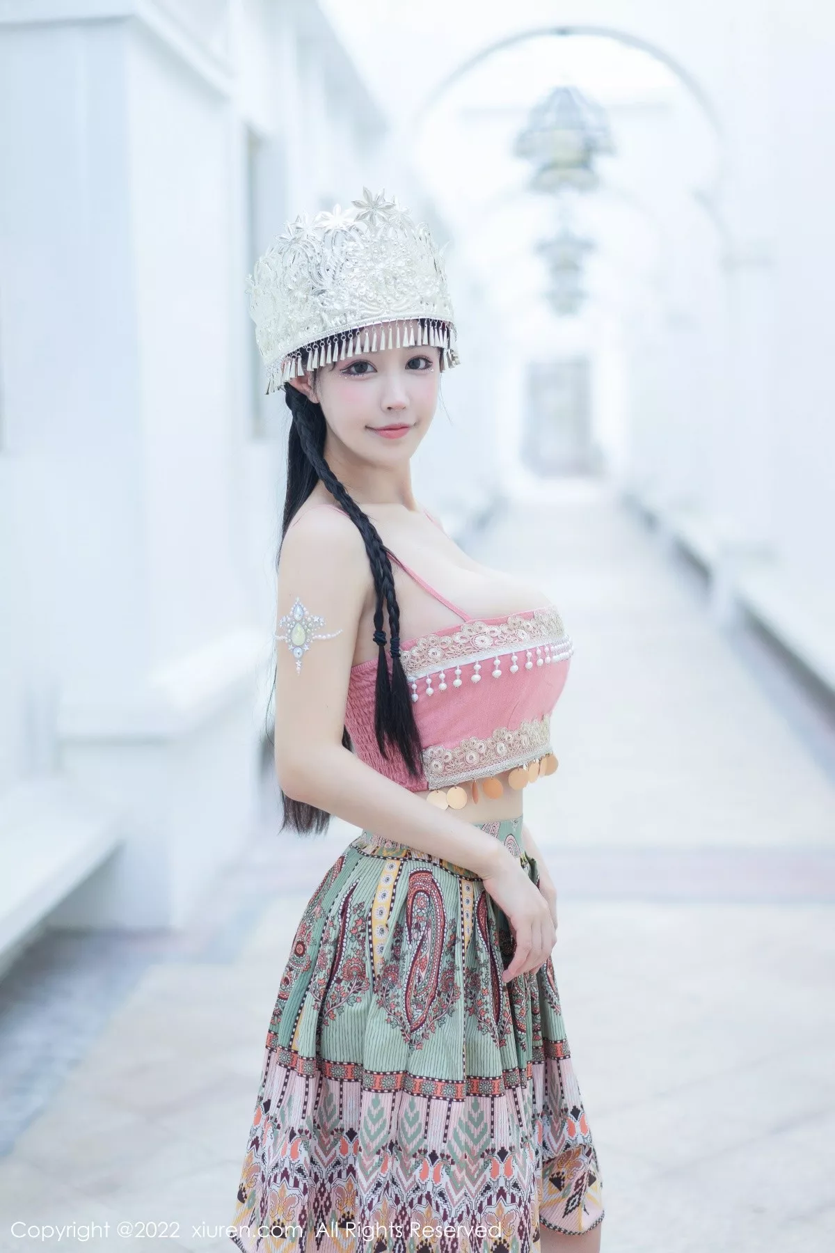 秀人集.com_[XiuRen秀人网]No.5615_女神朱可儿Flora民族服饰装扮性感粉色吊带露傲人豪乳诱惑写真70P