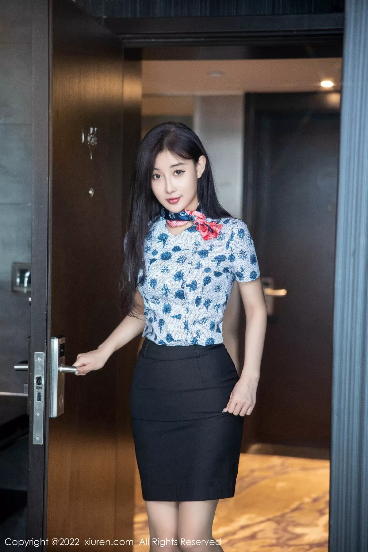 秀人集.com_[XiuRen秀人网]No.5618_模特顾楚楚maily脱性感空姐制服露紫色内衣配超薄黑丝诱惑写真87P