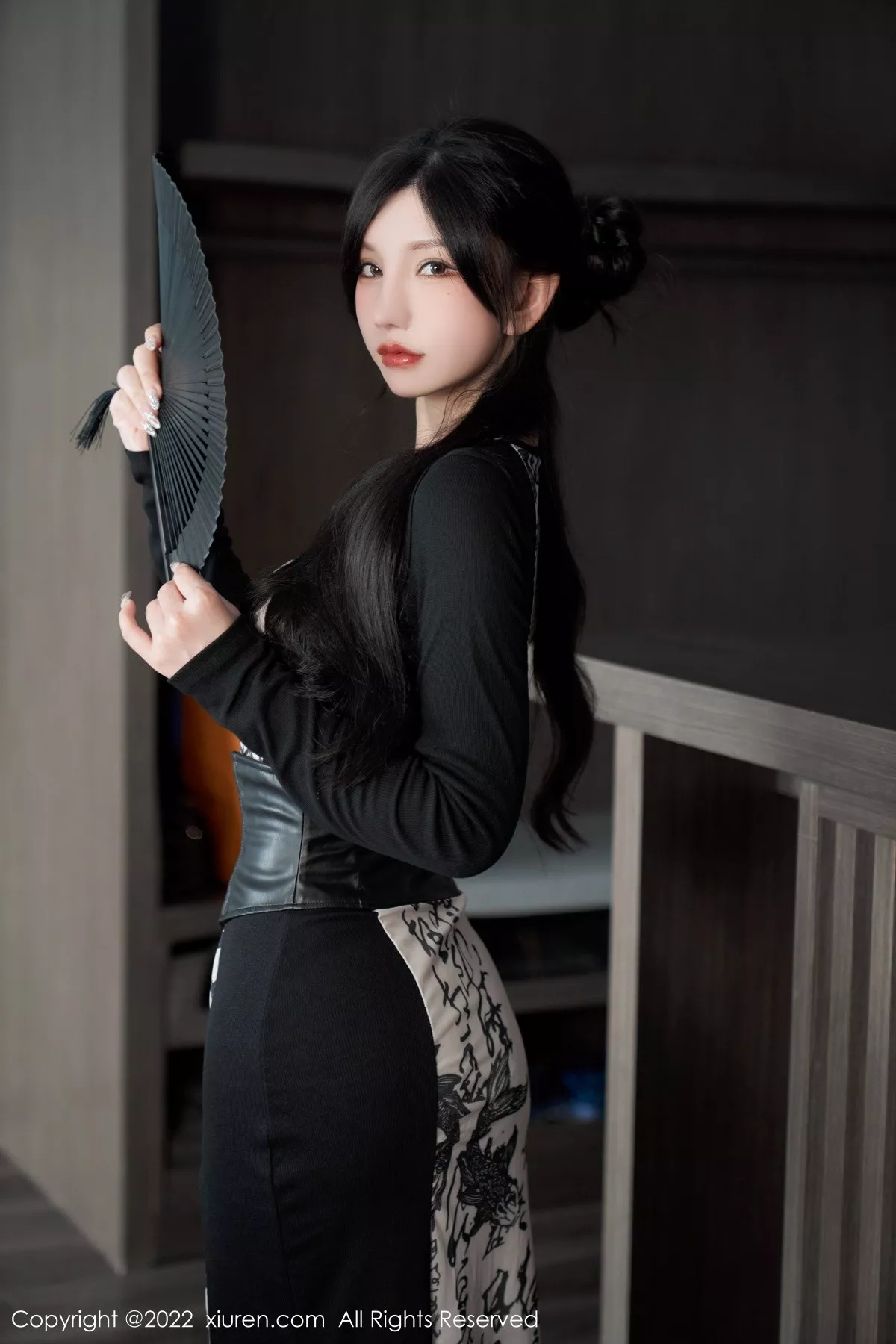 秀人集.com_[XiuRen秀人网]No.5623_女神周于希Sally性感拼色连衣裙配超薄开档肉丝绝美诱惑写真94P