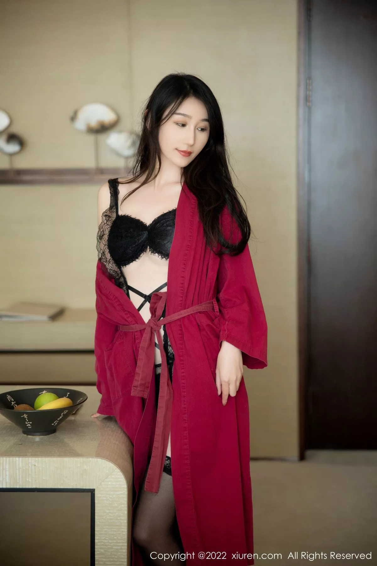 秀人集.com_[XiuRen秀人网]No.5624_新人模特薇薇酱私房性感红色浴袍露黑色蕾丝内衣完美诱惑写真80P