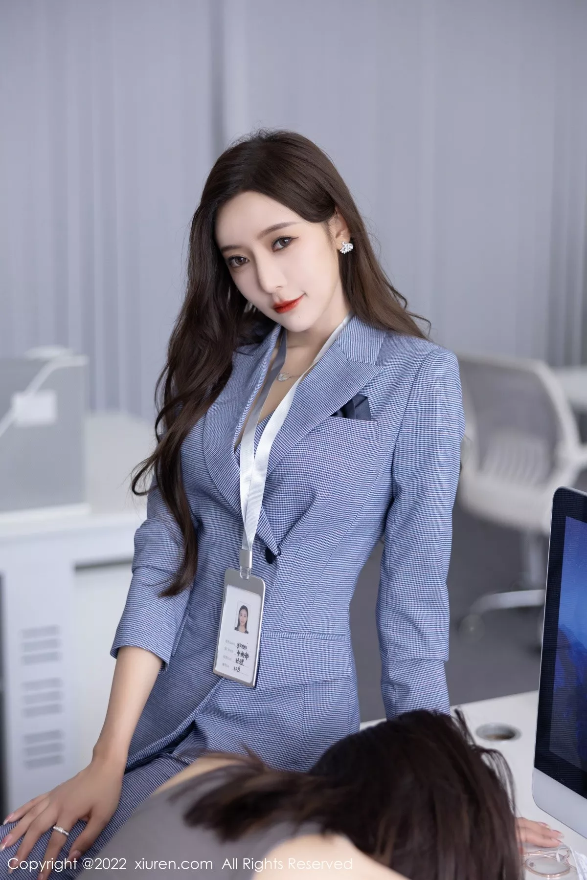 秀人集.com_[XiuRen秀人网]No.5629_女神王馨瑶yanni私房脱蓝灰职业装露性感黑色内衣丰满诱惑写真82P