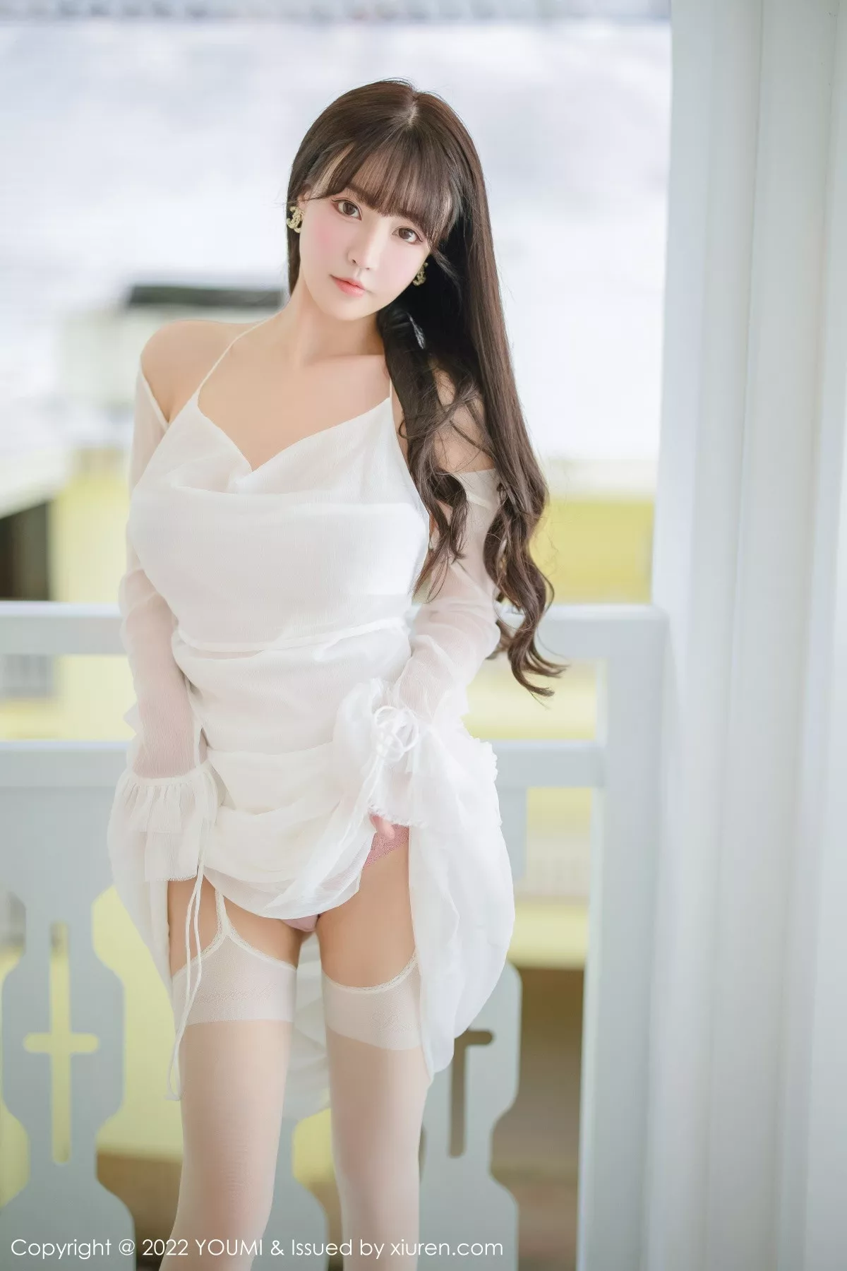 秀人集.com_[YouMi尤蜜荟]Vol.856_女神朱可儿Flora西双版纳旅拍白色连衣长裙配白丝吊袜诱惑写真88P