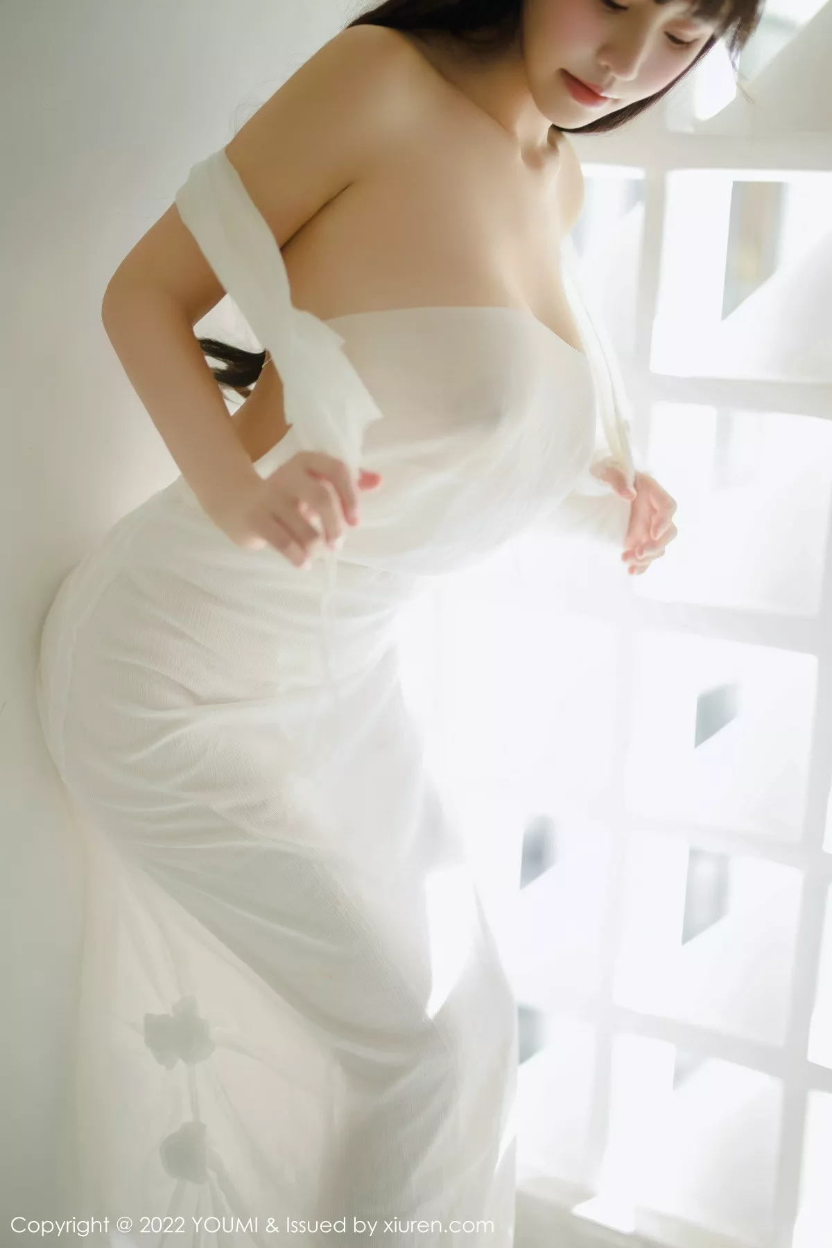 秀人集.com_[YouMi尤蜜荟]Vol.856_女神朱可儿Flora西双版纳旅拍白色连衣长裙配白丝吊袜诱惑写真88P