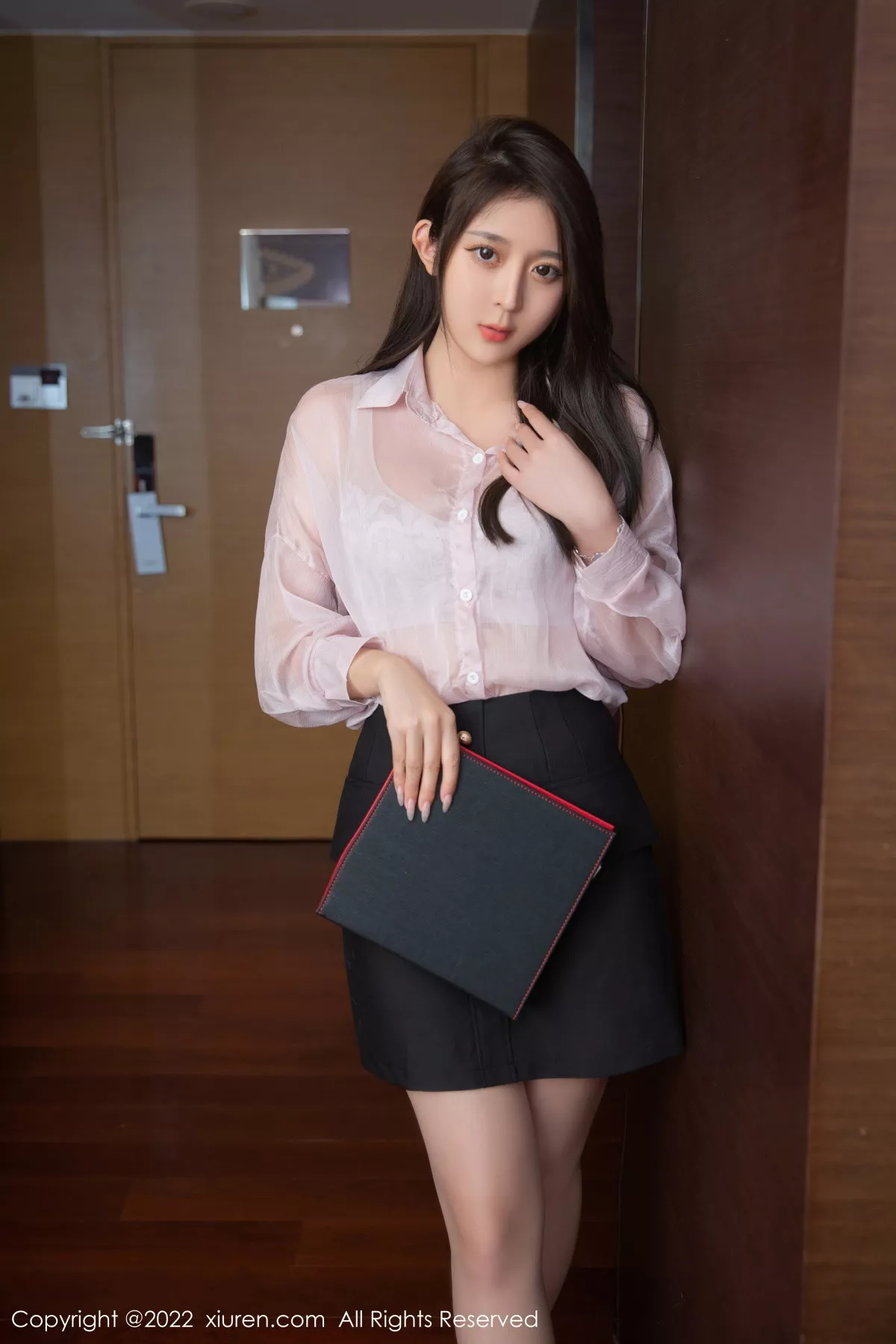 秀人集.com_[XiuRen秀人网]No.5741_模特夏甜甜秘书角色轻透浅色上衣配黑短裙露蕾丝内衣诱惑写真80P