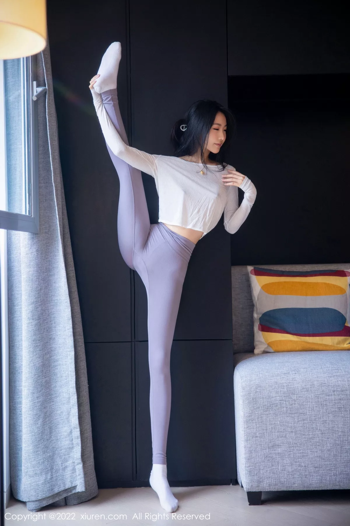 秀人集.com_[XiuRen秀人网]No.5799_新人模特苏苏阿白上衣配灰色瑜伽裤秀曼妙绝美姿态撩人诱惑写真93P