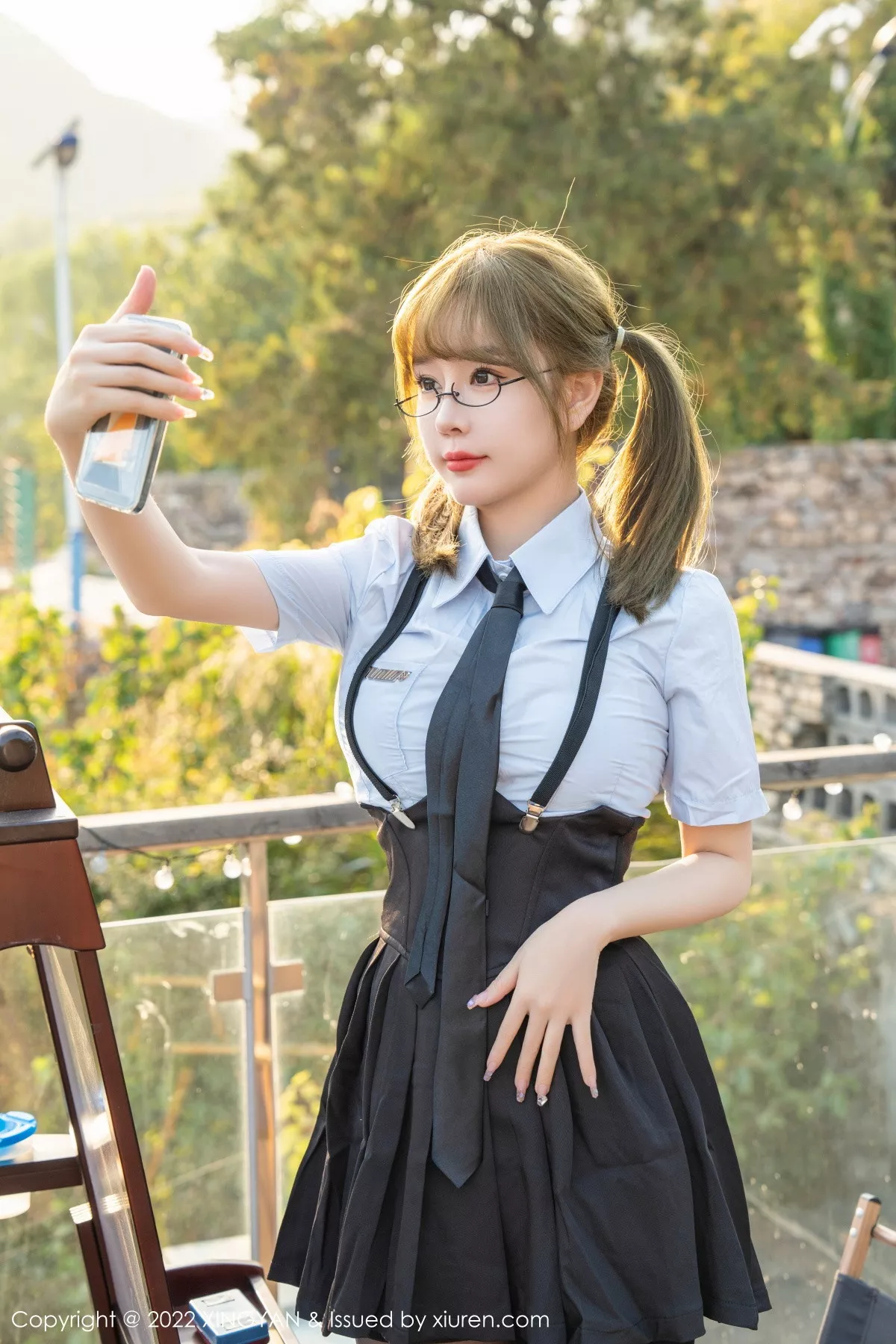 秀人集.com_[XINGYAN星颜社]VOL.153_女神王雨纯浅蓝色T恤配黑虽然背带裙露白色内衣超薄黑丝诱惑写真71P