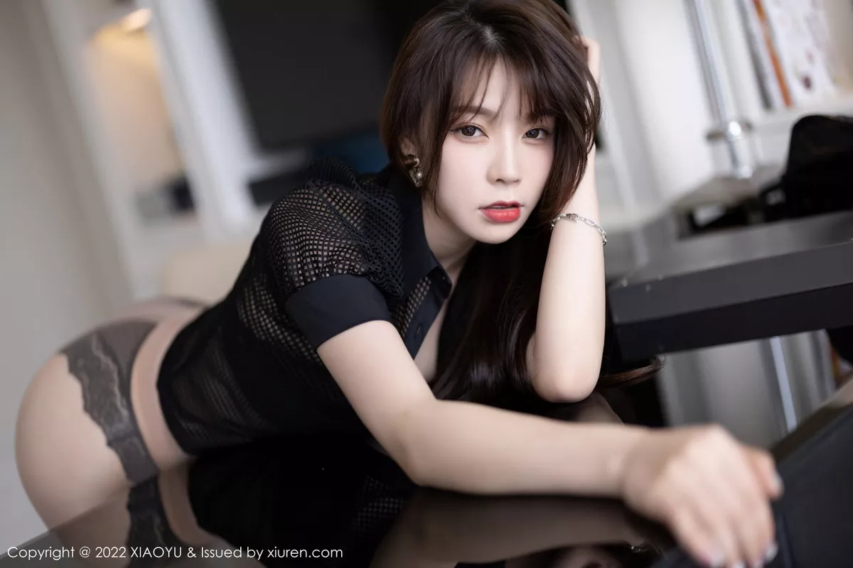 秀人集.com_[XiaoYu画语界]Vol.898_女神徐莉芝Booty黑色轻透上衣配黑短裙露性感黑色内衣诱惑写真85P