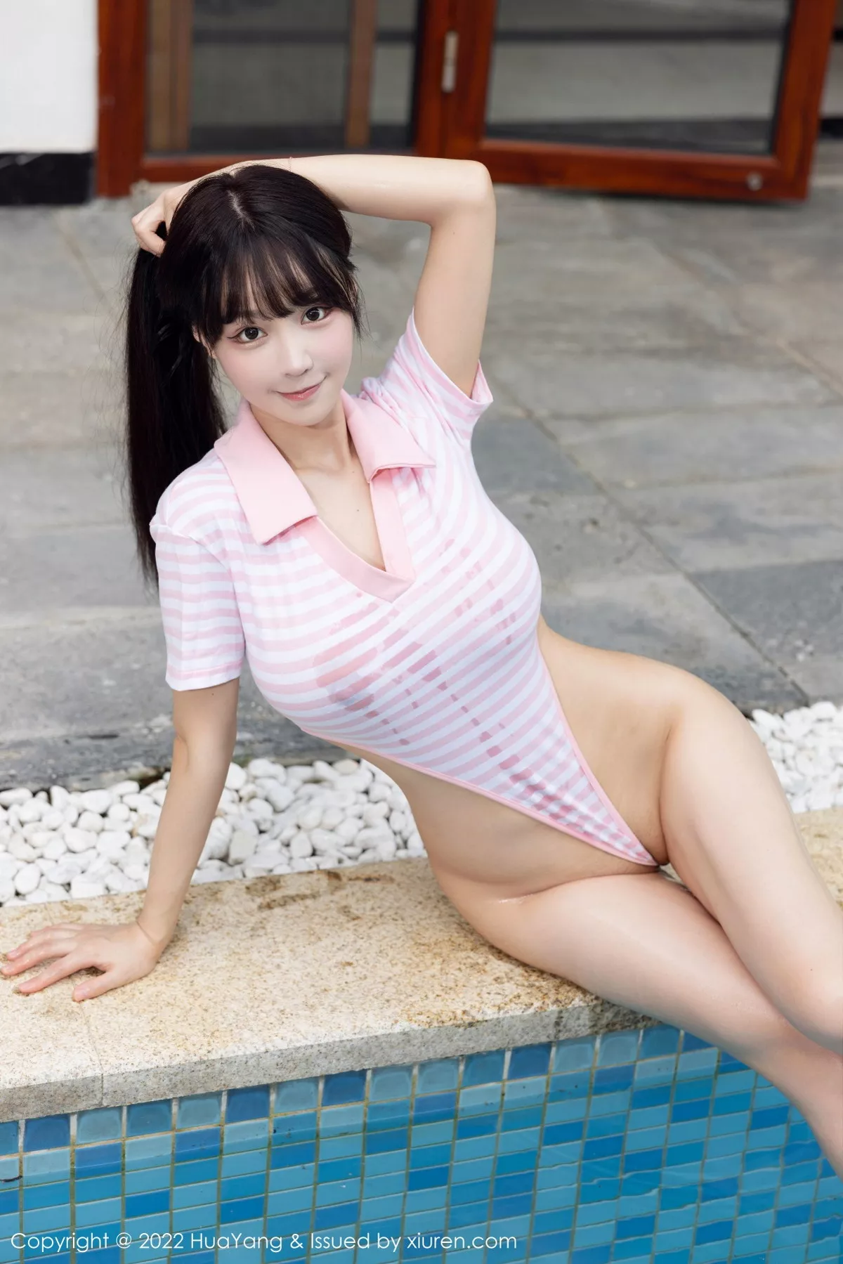 秀人集.com_[HuaYang花漾]Vol.517_女神朱可儿Flora泳池场景粉色高开叉连体衣秀丰满身材诱惑写真53P