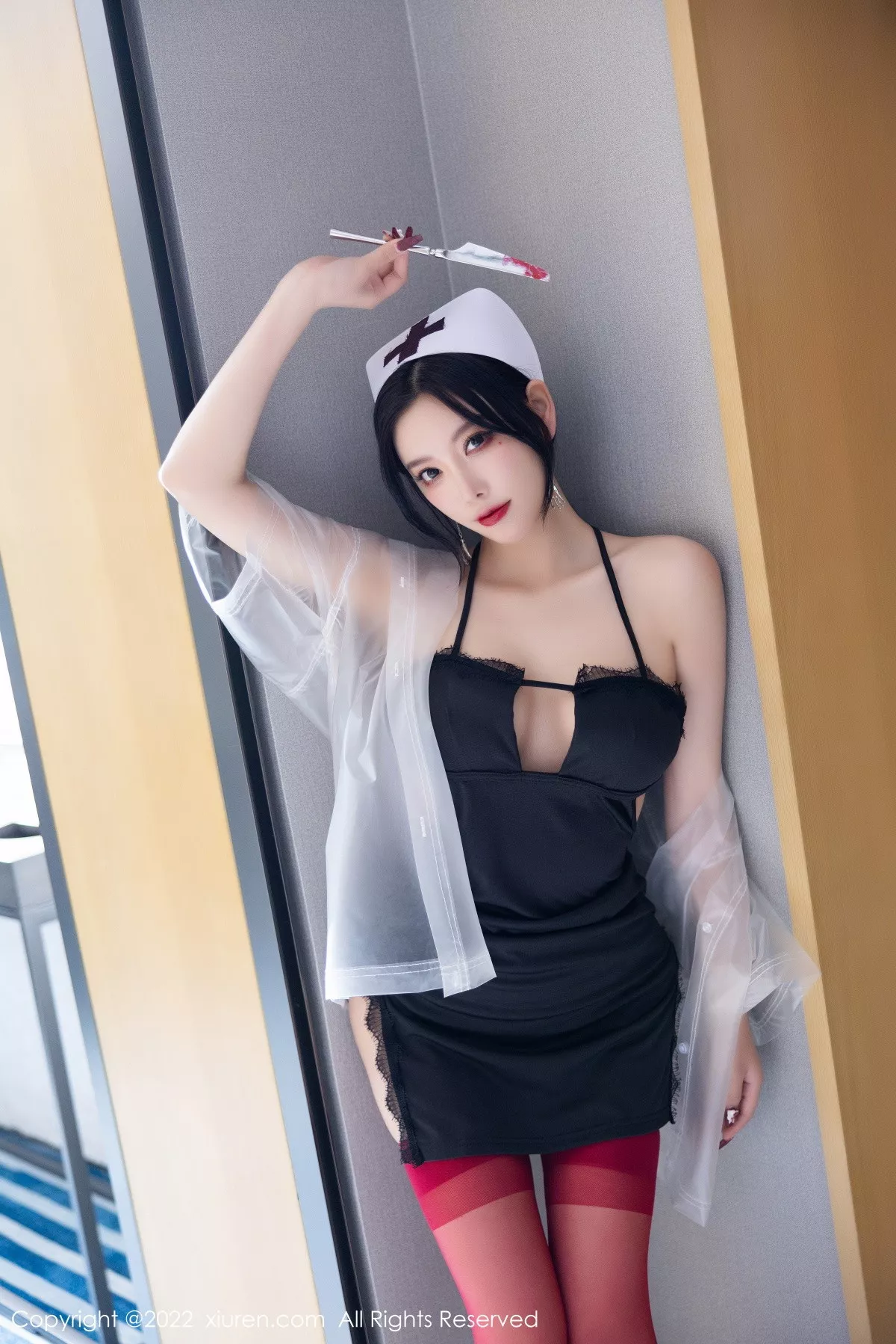 秀人集.com_[XiuRen秀人网]No.5751_女神杨晨晨Yome万圣节主题黑色吊带上衣配红丝袜完美诱惑写真90P