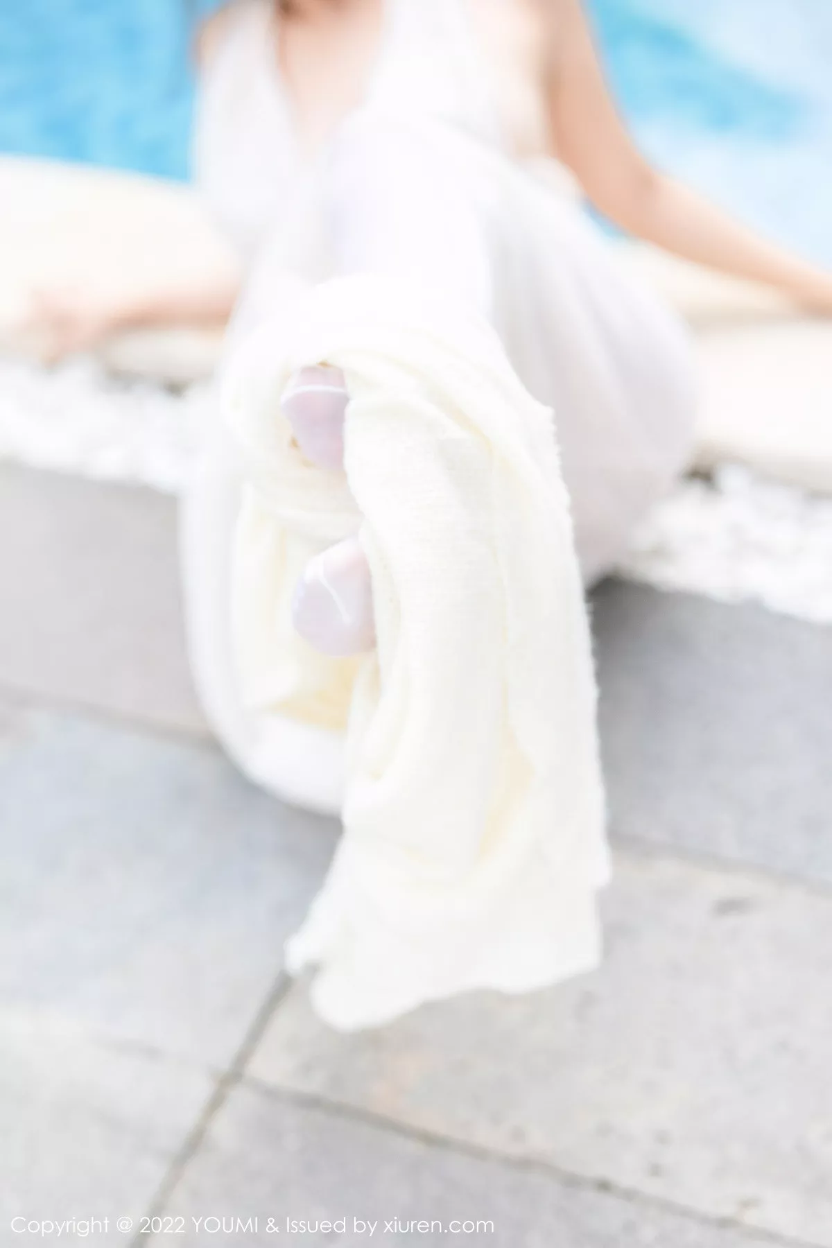 秀人集.com_[YouMi尤蜜荟]Vol.862_模特张思允Nice泳池场景白色连衣裙配开档白丝袜极致魅惑写真68P