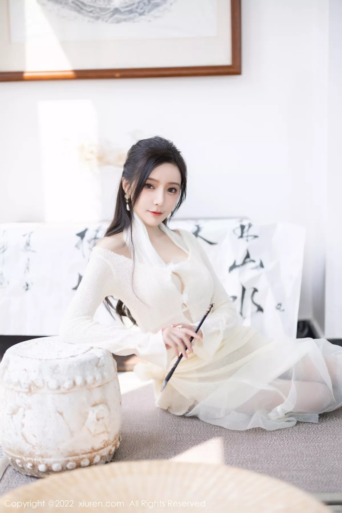 秀人集.com_[XiuRen秀人网]No.5846_女神王馨瑶yanni性感白色连衣裙配超薄肉丝秀翘臀美腿诱惑写真87P