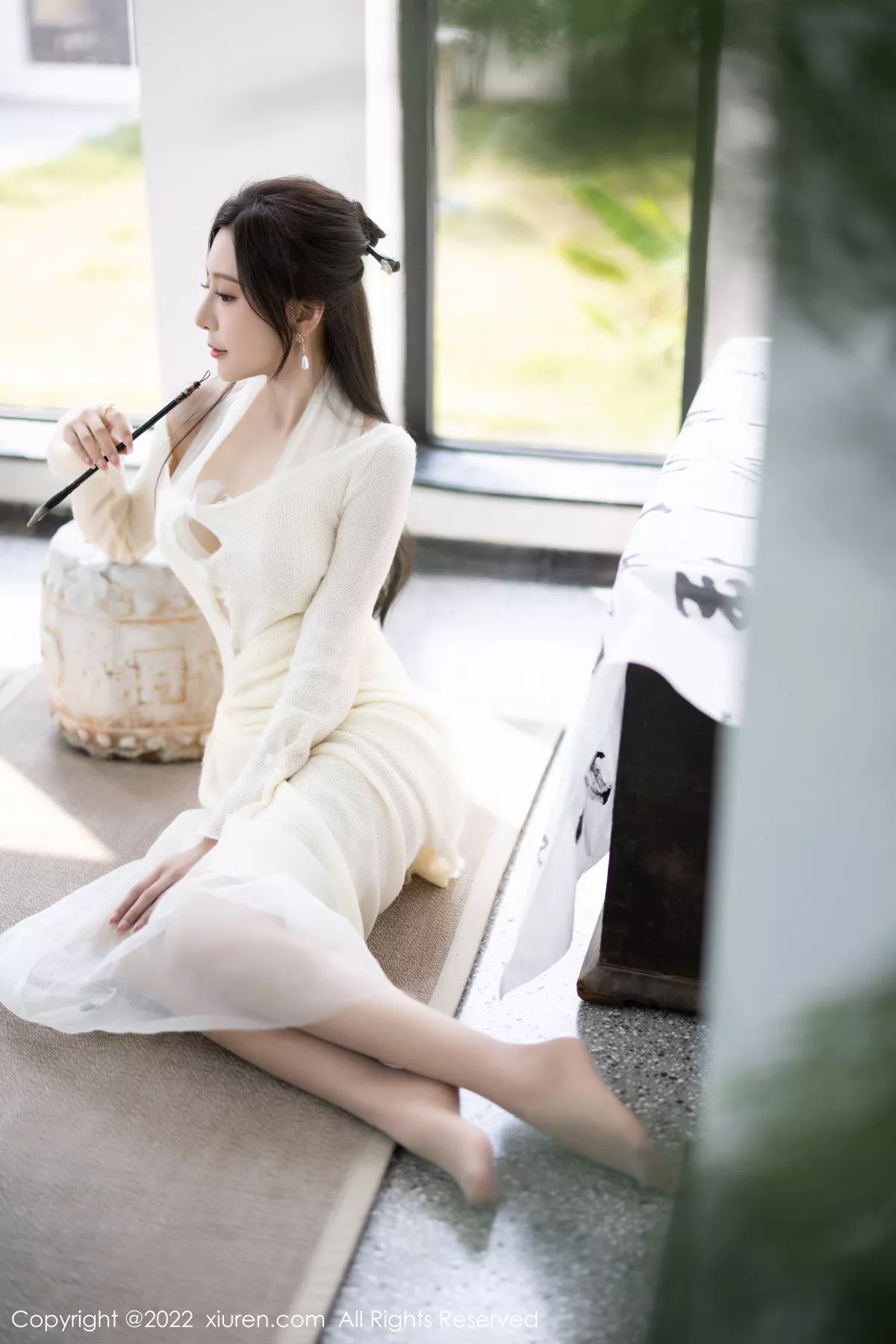 秀人集.com_[XiuRen秀人网]No.5846_女神王馨瑶yanni性感白色连衣裙配超薄肉丝秀翘臀美腿诱惑写真87P