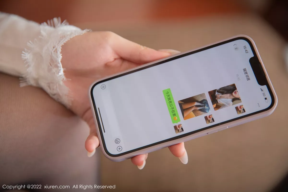 秀人集.com_[XiuRen秀人网]No.5842_模特夏甜甜性感白色上衣配灰短裙露蕾丝内衣超薄黑丝诱惑写真69P