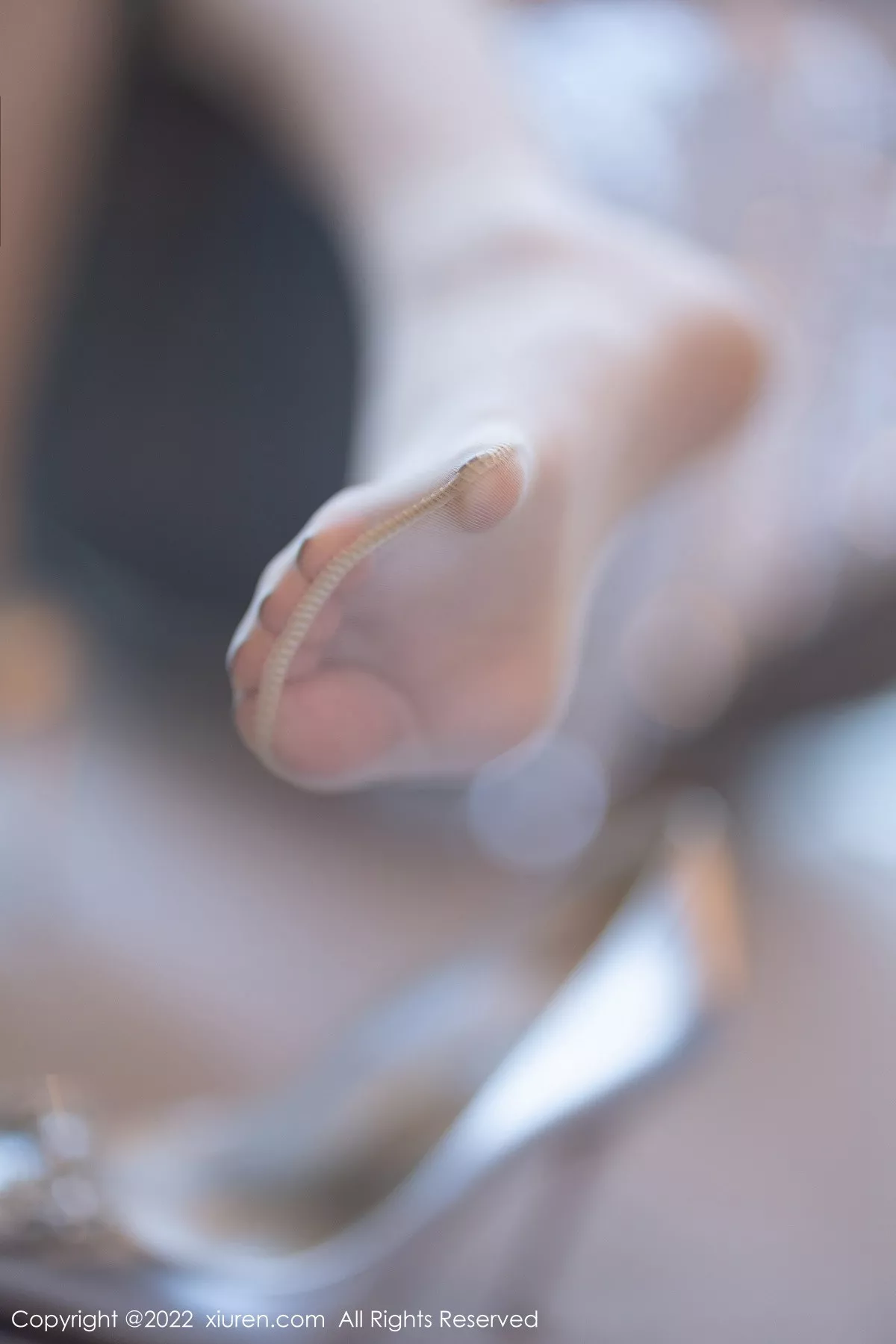 秀人集.com_[XiuRen秀人网]No.5860_女神杨晨晨Yome性感银色吊带短裙露黑色蕾丝内衣惹火诱惑写真81P