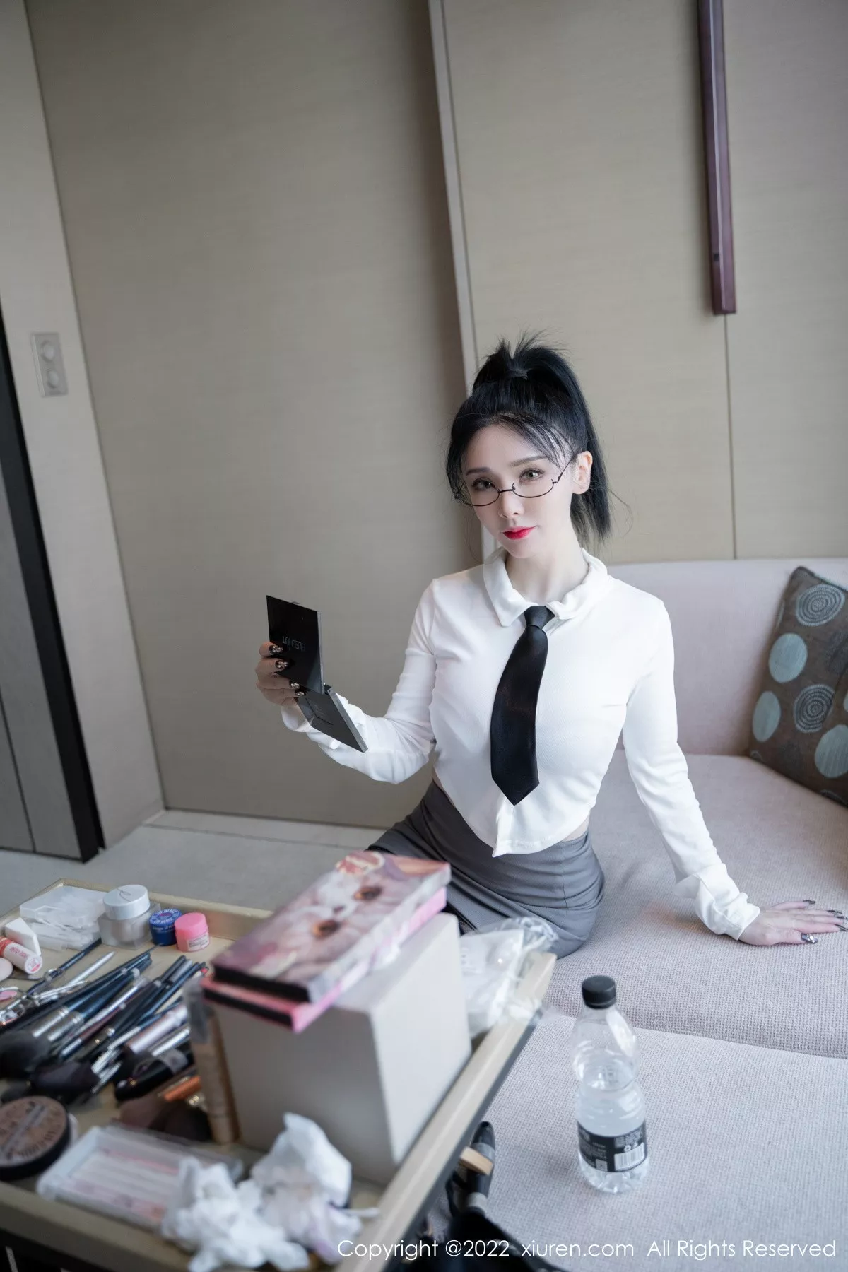 秀人集.com_[XiuRen秀人网]No.5856_模特潘娇娇性感白色上衣配灰短裙半撩秀巨乳肥臀惹火诱惑写真118P