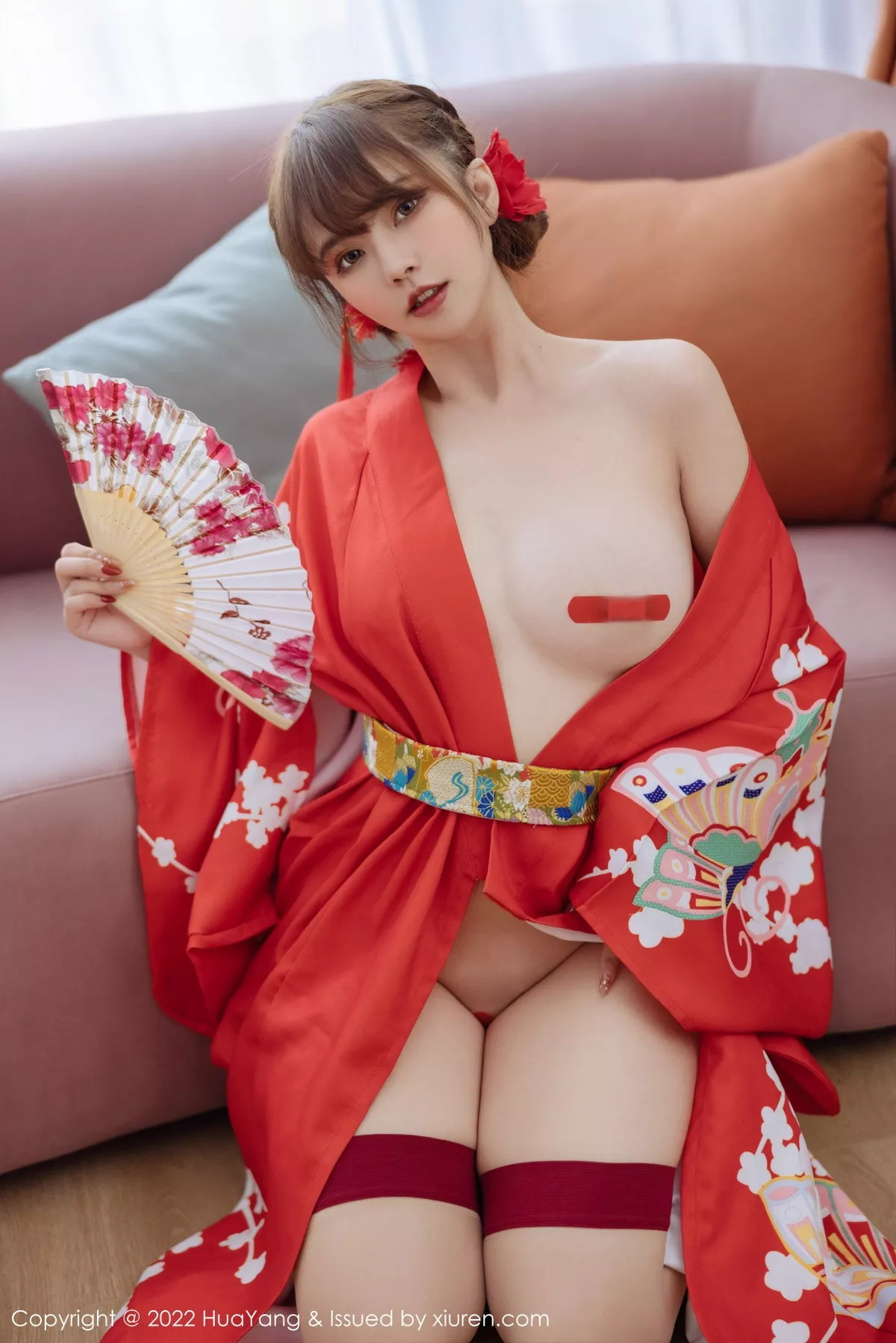 秀人集.com_[HuaYang花漾]Vol.518_模特张思允Nice西双版纳旅拍红色真空和服半脱露豪乳诱惑写真64P