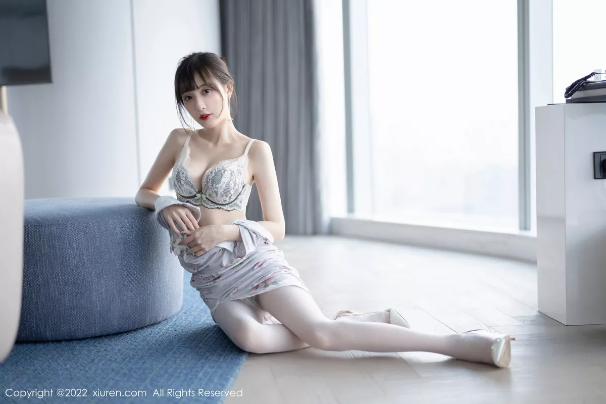 秀人集.com_[XiuRen秀人网]No.5757_模特林星阑白色图案旗袍露浅色蕾丝内衣配白丝袜甜美迷人写真90P