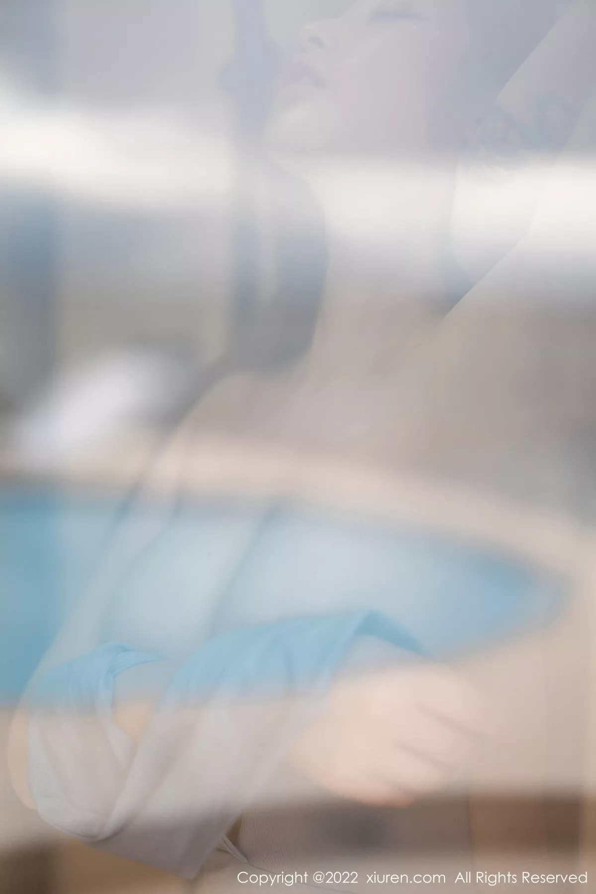 秀人集.com_[XiuRen秀人网]No.5878_女神妲己_Toxic心愿旅拍蓝色高开叉服秀丰乳肥臀撩人诱惑写真72P