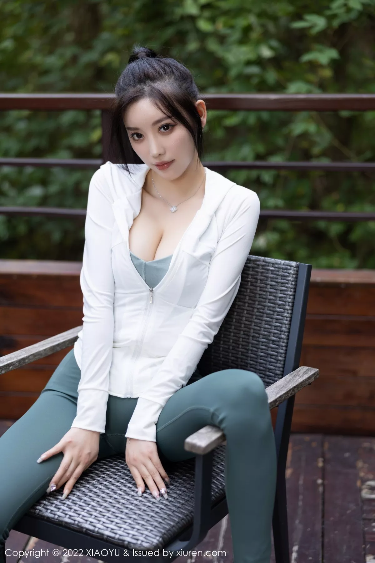 秀人集.com_[XiaoYu画语界]Vol.892_女神杨晨晨Yome性感白色外衣配紧身长裤秀完美身材诱惑写真95P