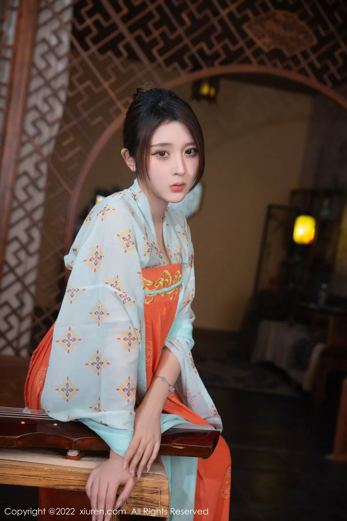 秀人集.com_[XiuRen秀人网]No.5772_模特夏甜甜浅蓝色古装服饰配超薄原色丝袜秀美腿性感迷人写真77P