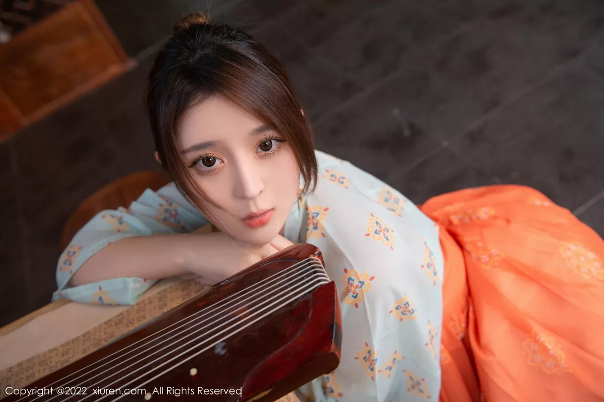 秀人集.com_[XiuRen秀人网]No.5772_模特夏甜甜浅蓝色古装服饰配超薄原色丝袜秀美腿性感迷人写真77P