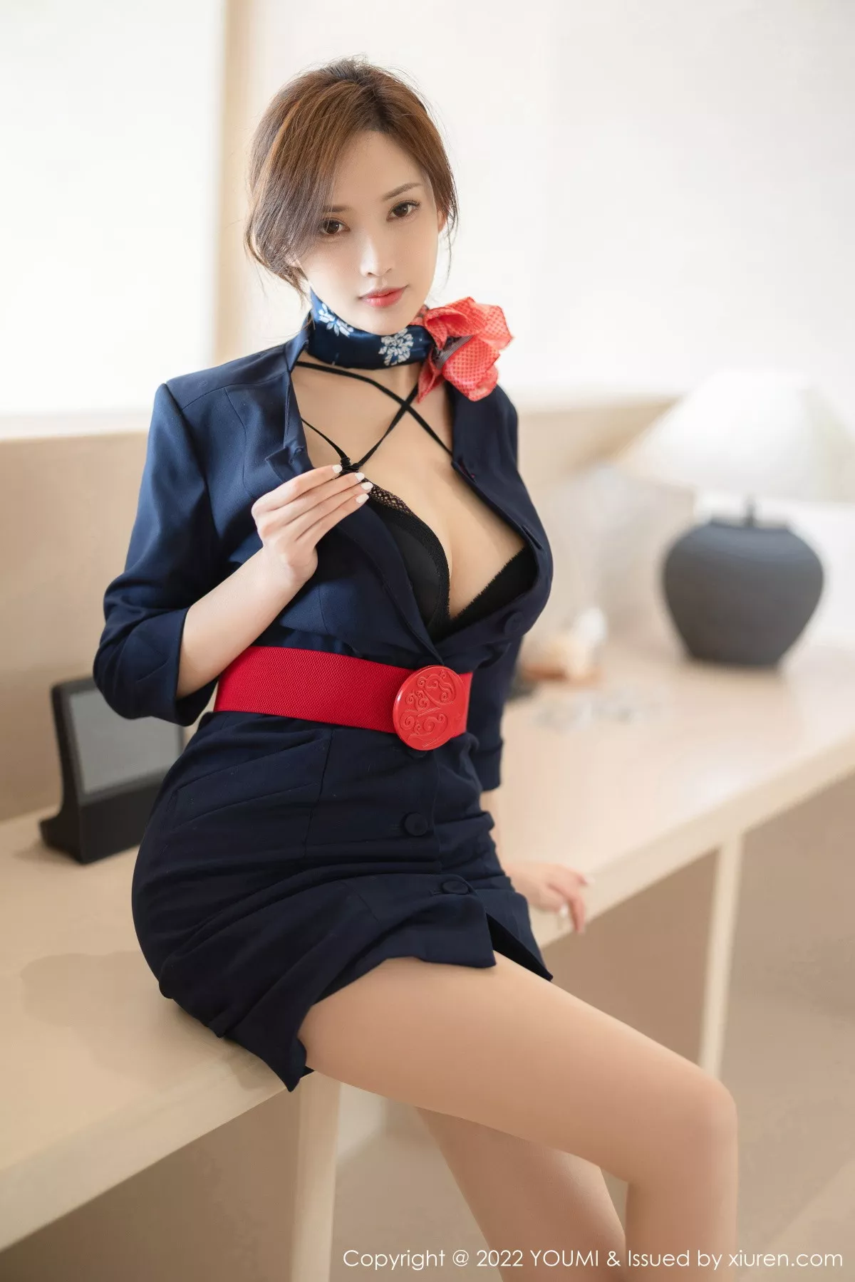 秀人集.com_[YouMi尤蜜荟]Vol.858_女神奶瓶土肥圆性感深色制服套装半脱秀丰满身材迷人诱惑写真77P