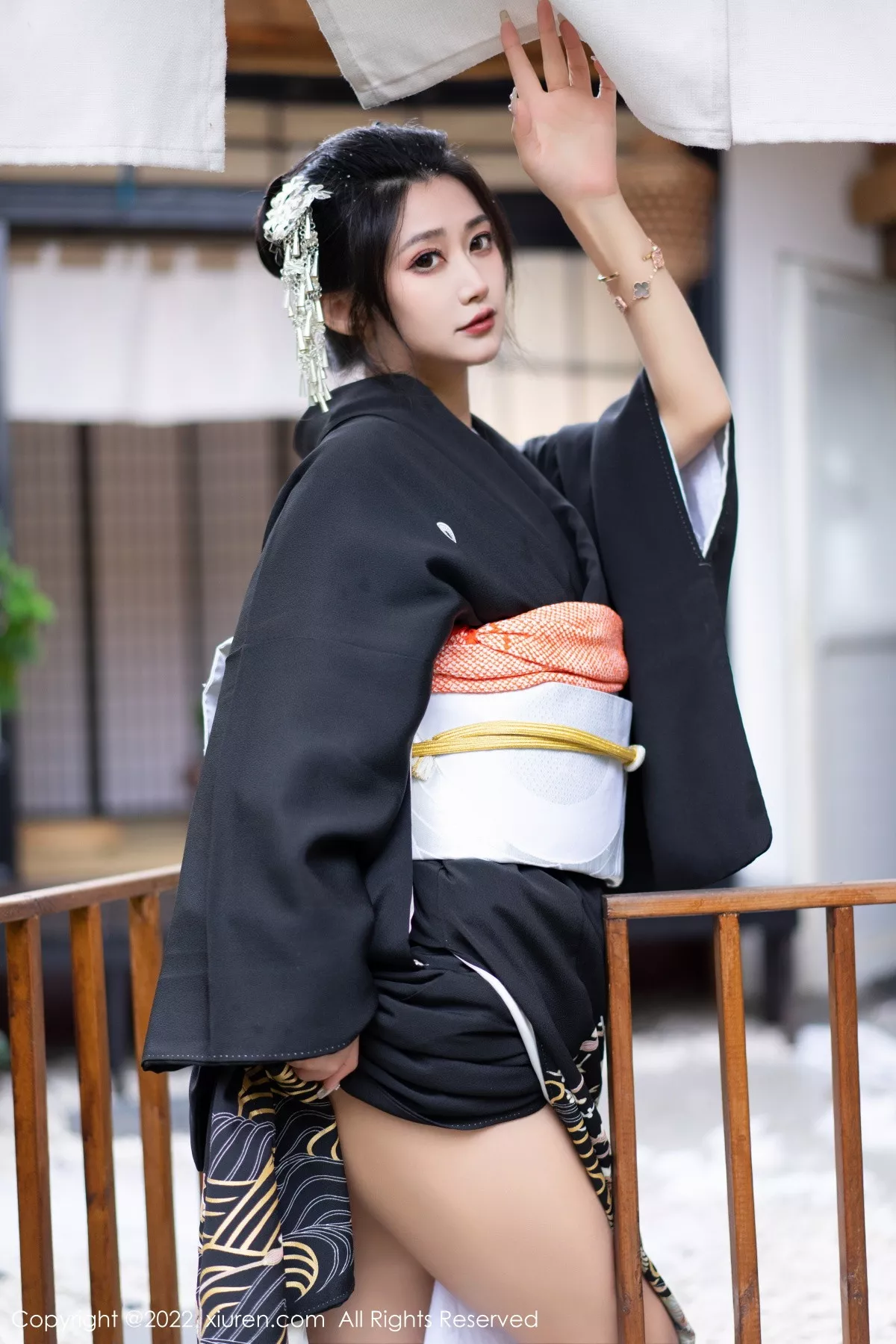 秀人集.com_[XiuRen秀人网]No.5932_模特laura阿姣性感深色日式和服半脱秀柔美身材迷人诱惑写真74P