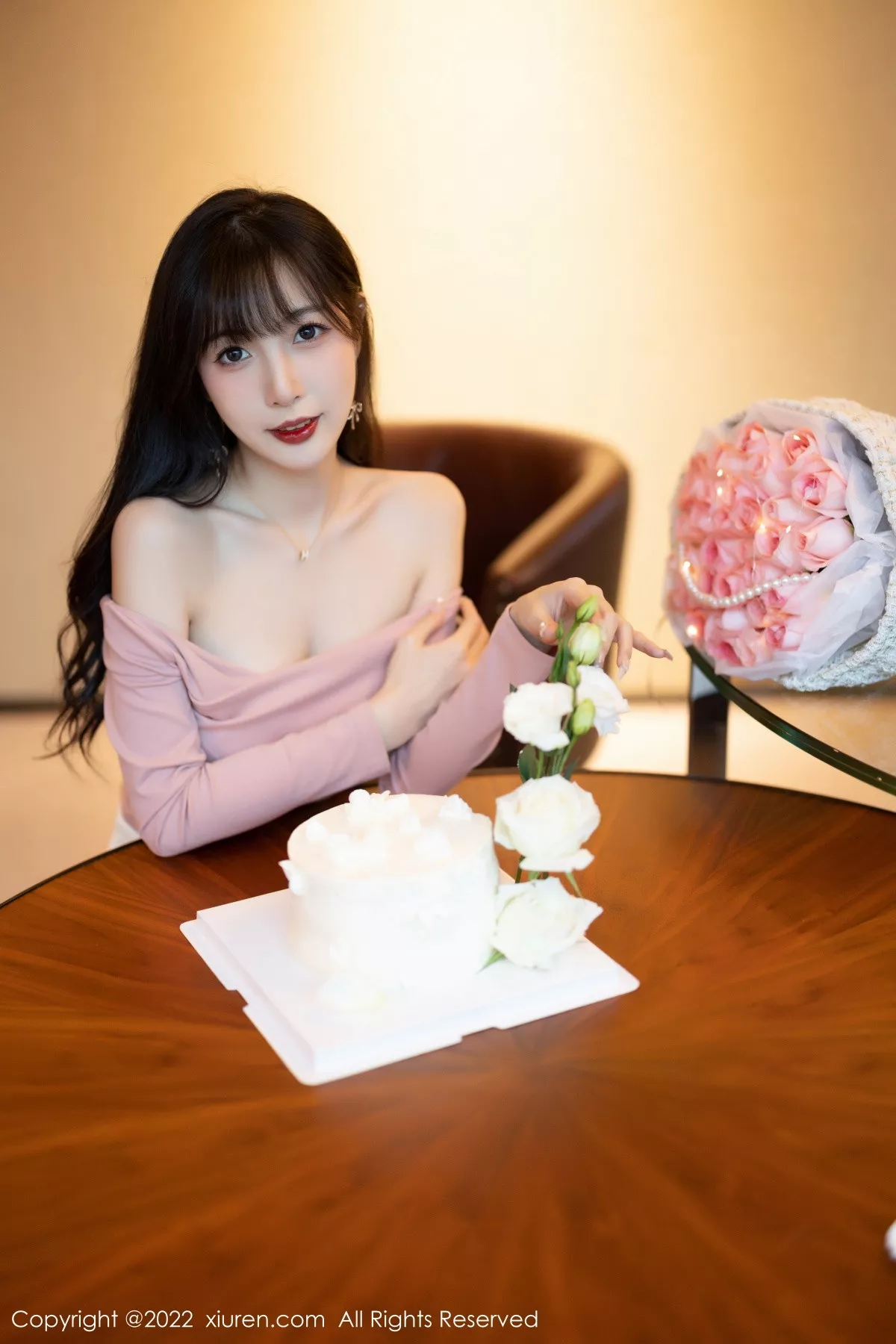 秀人集.com_[XiuRen秀人网]No.5934_模特林星阑紫色露肩上衣配白短裙露蕾丝内衣开档肉丝诱惑写真81P