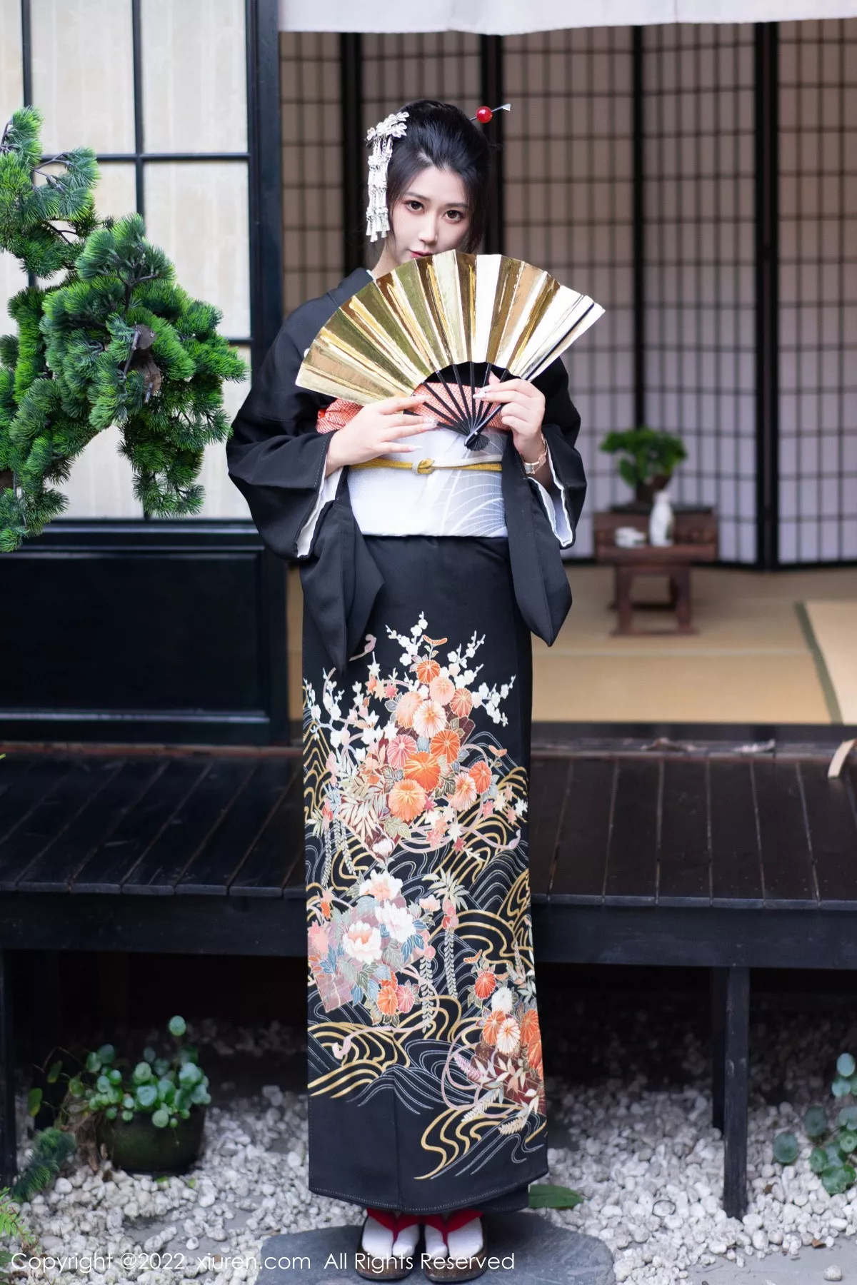 秀人集.com_[XiuRen秀人网]No.5932_模特laura阿姣性感深色日式和服半脱秀柔美身材迷人诱惑写真74P