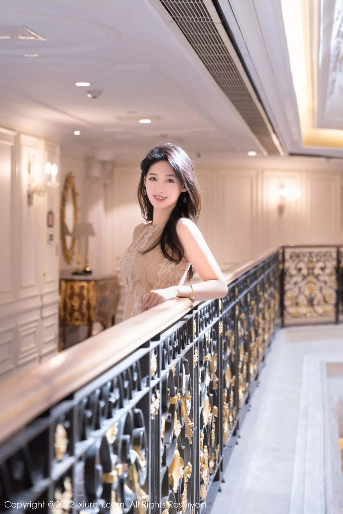 秀人集.com_[XiuRen秀人网]No.5954_模特唐安琪性感金色蕾丝礼裙配开档肉丝秀曼妙身姿诱惑写真80P