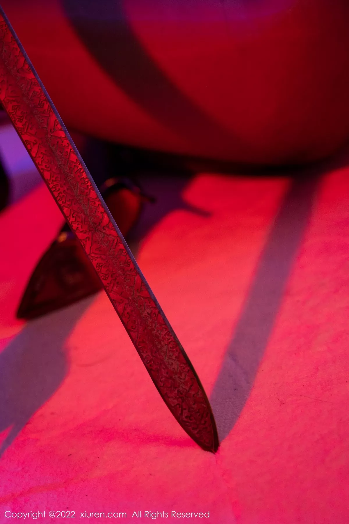 秀人集.com_[XiuRen秀人网]No.5957_女神奶瓶土肥圆暗色灯光下黑色皮质服配黑丝裤袜迷人诱惑写真72P